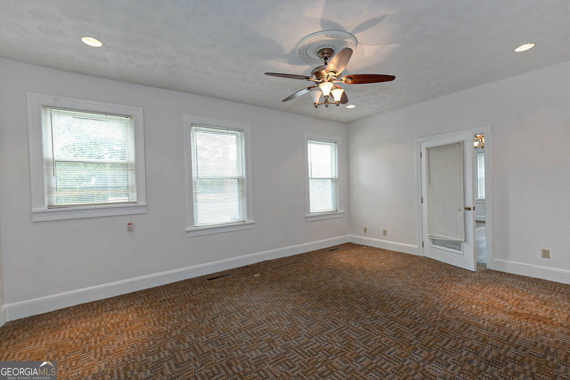 6041 Buxton Drive Property Photo 19