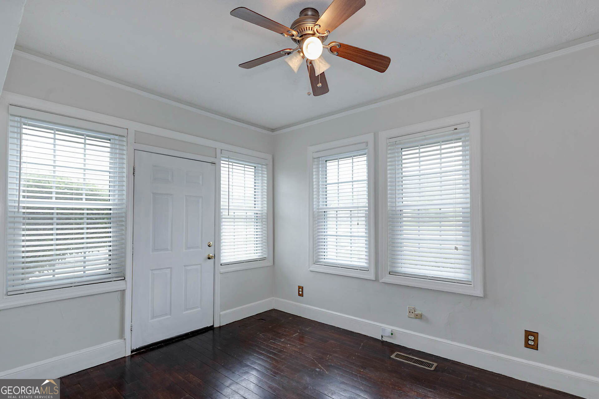 6041 Buxton Drive Property Photo 27