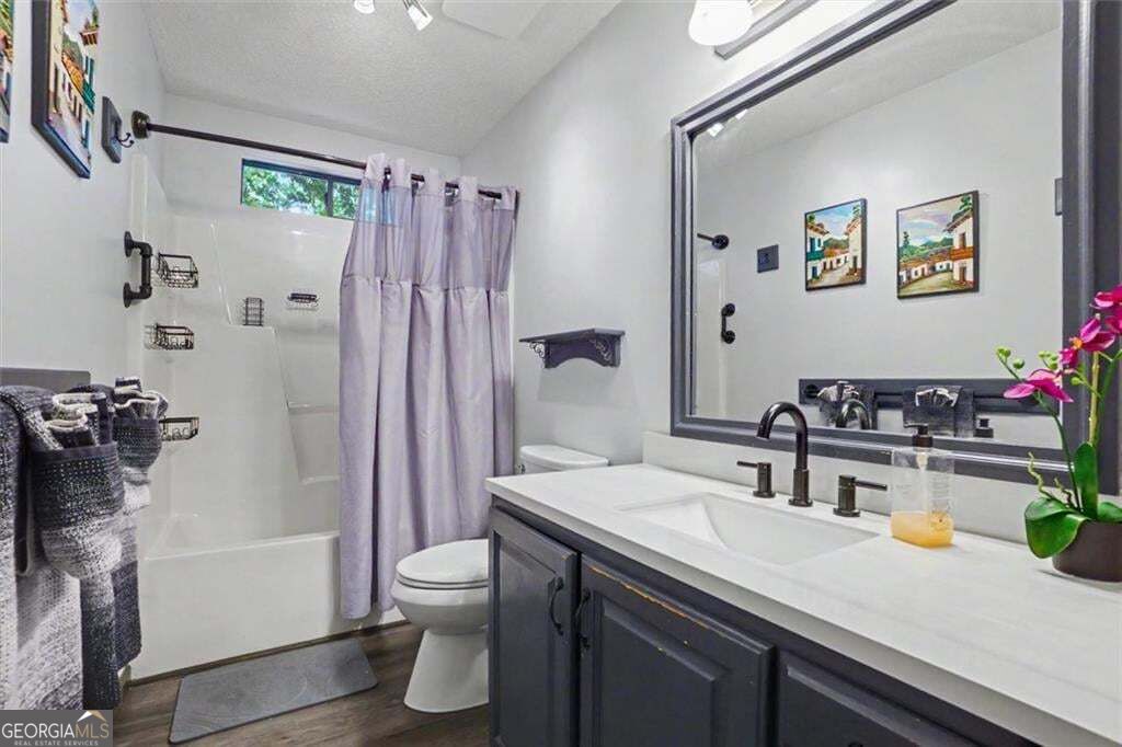 80 Camelot Way Property Photo 23