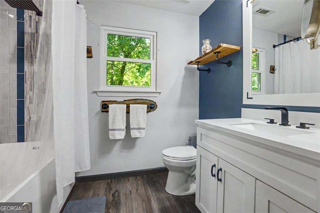 80 Camelot Way Property Photo 32