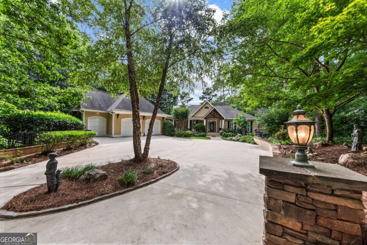 1151 Shoulder Bone Circle Property Photo 3