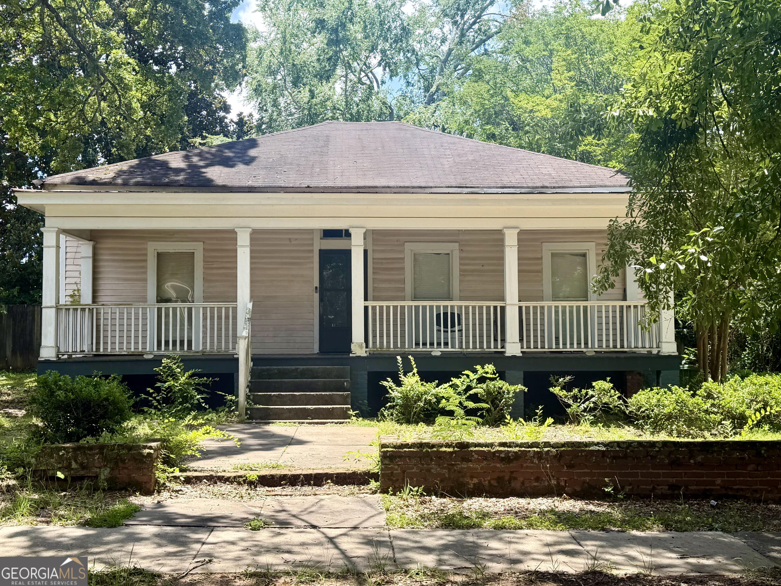 528 E Chappell Street Property Photo 1
