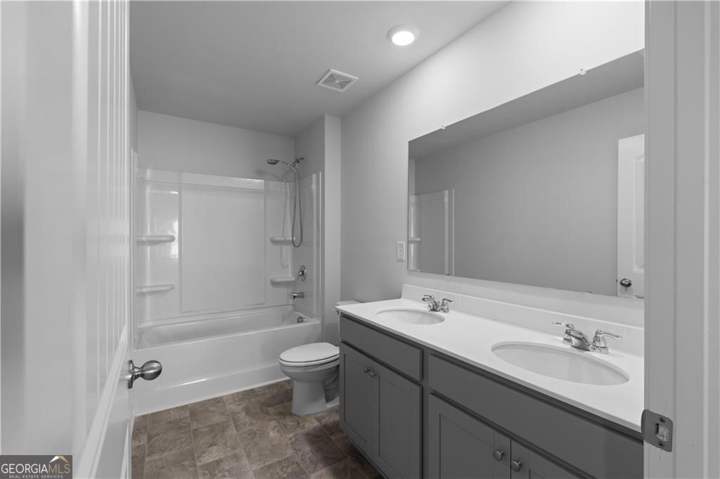 59 Berkeley Trace Property Photo 12