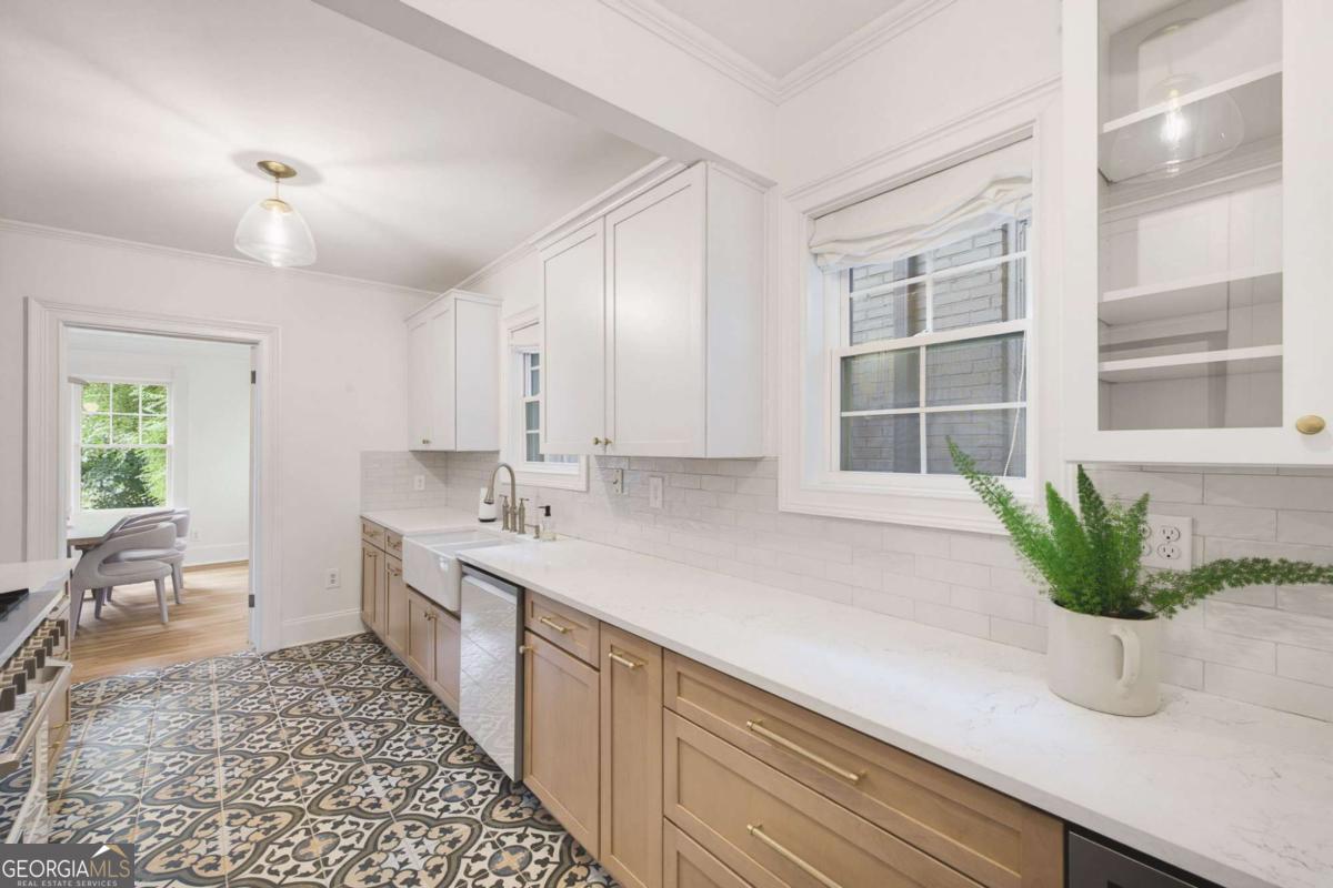 252 Kings Highway Property Photo 13