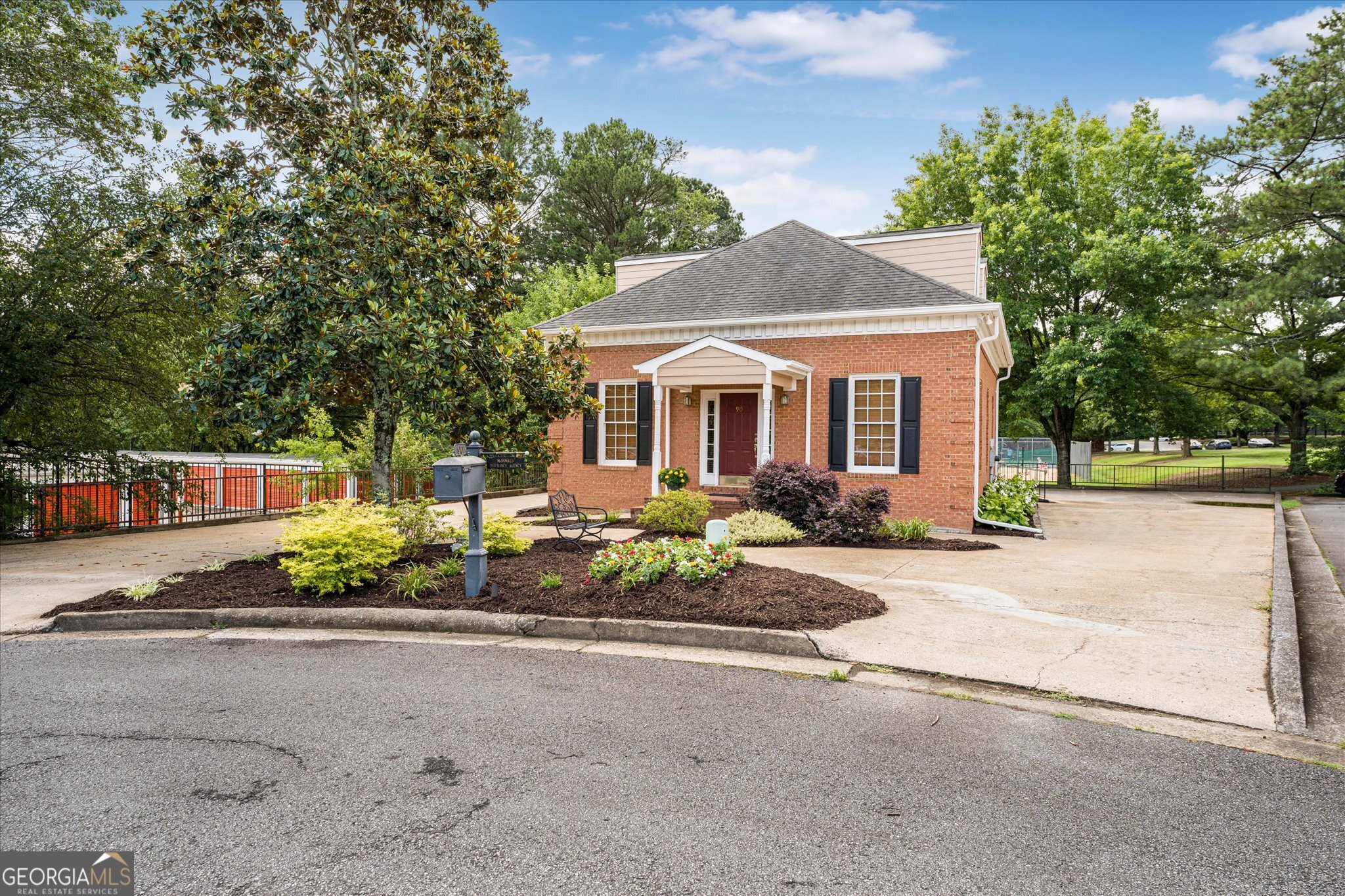 90 Whitlock Place Property Photo 3