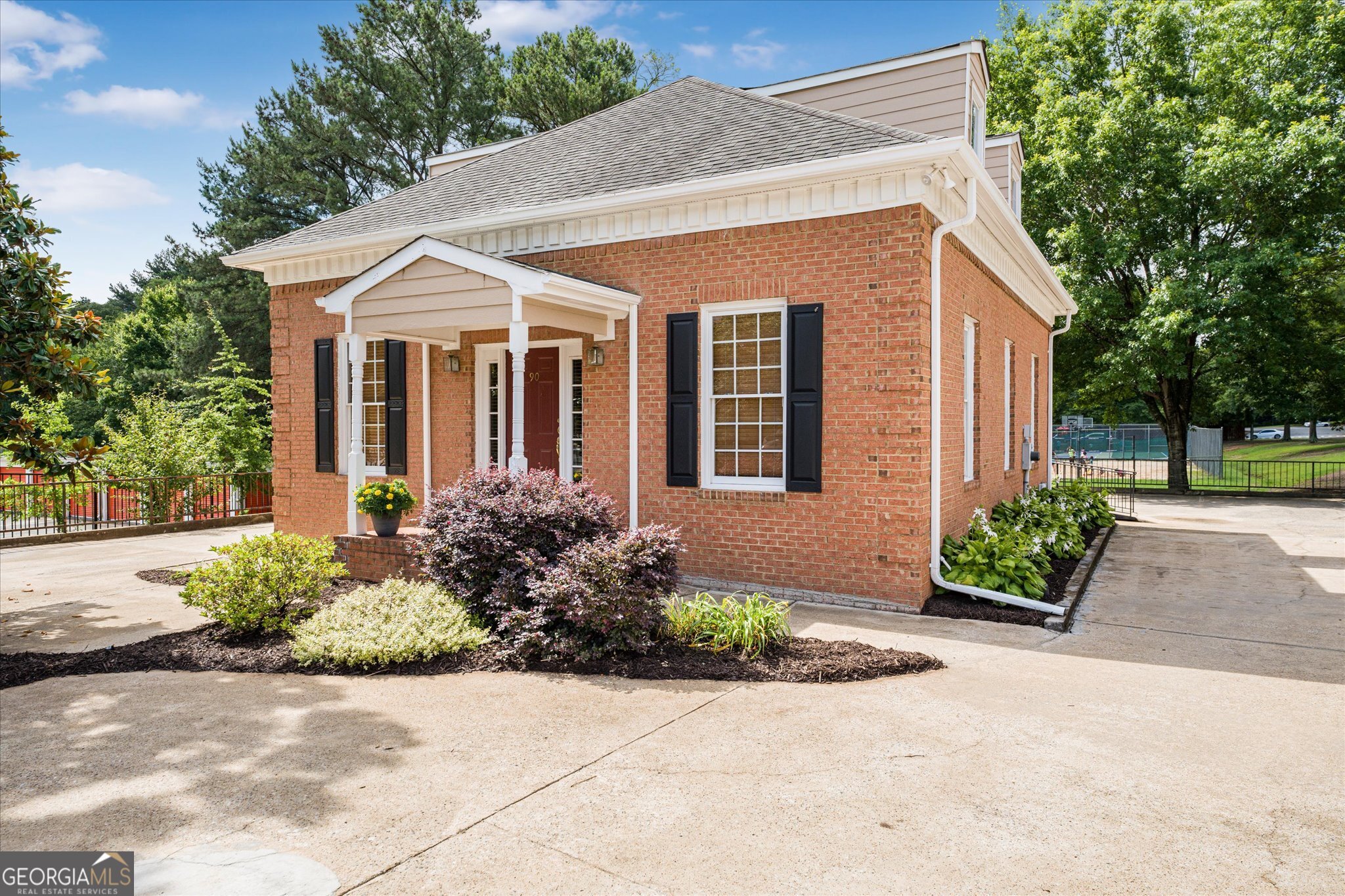 90 Whitlock Place Property Photo 4