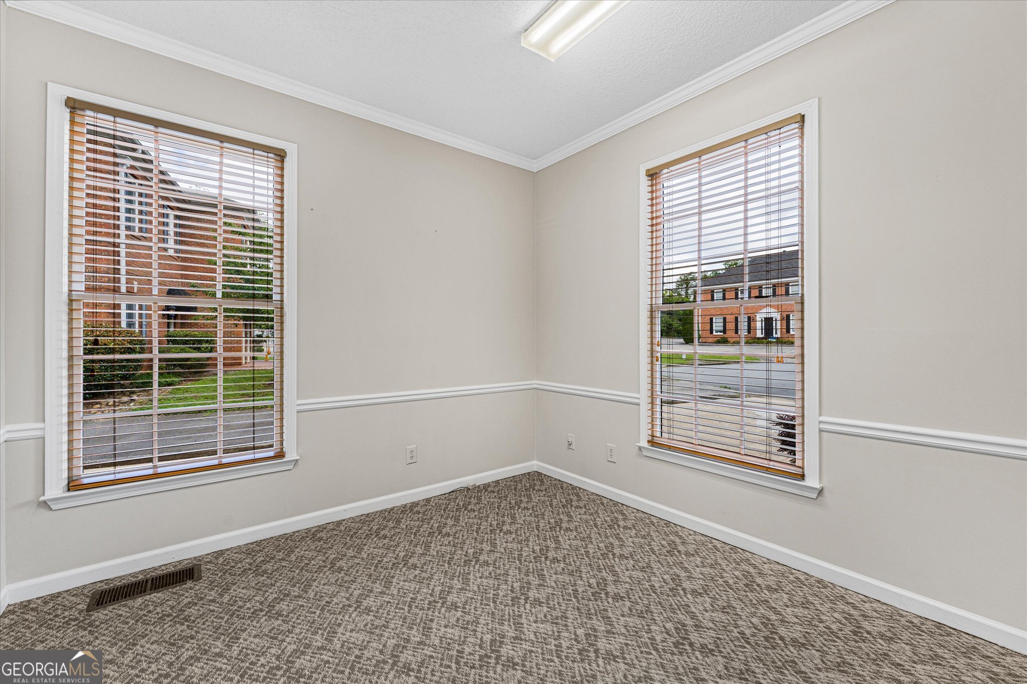 90 Whitlock Place Property Photo 8