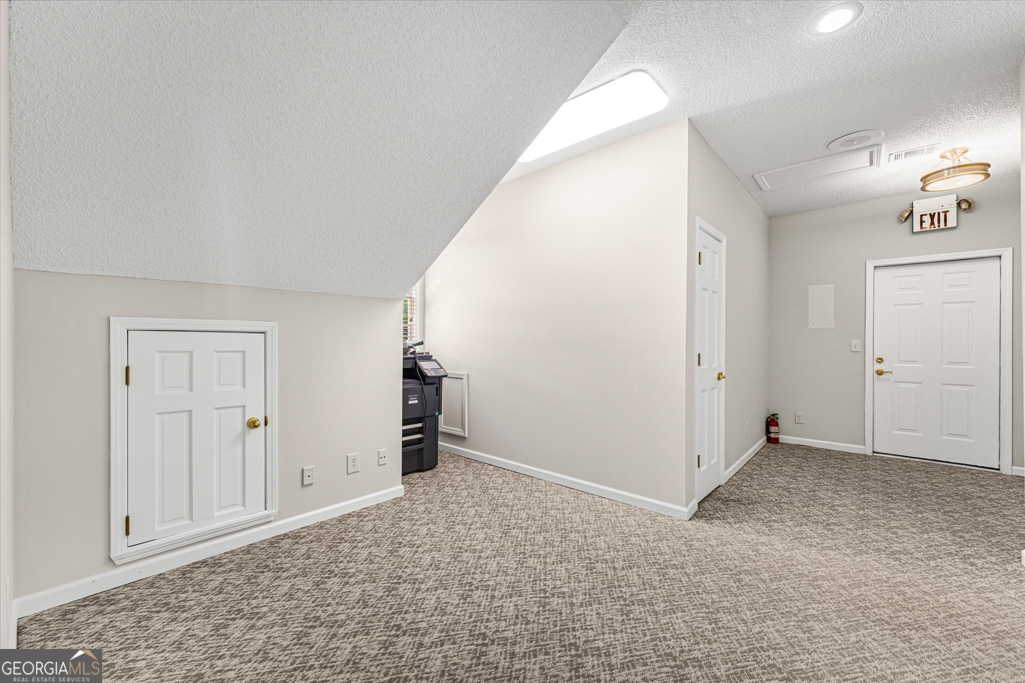 90 Whitlock Place Property Photo 25