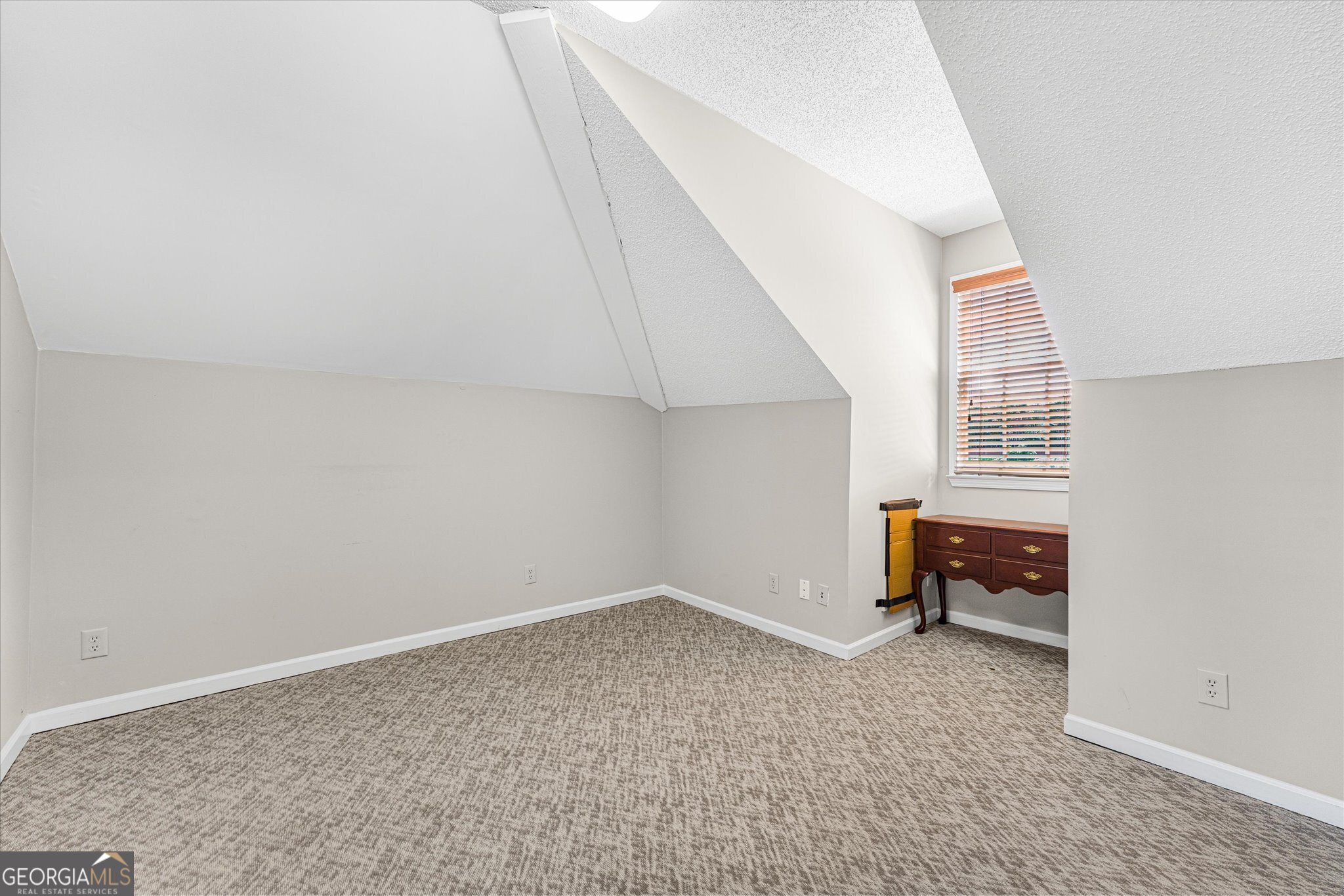 90 Whitlock Place Property Photo 26