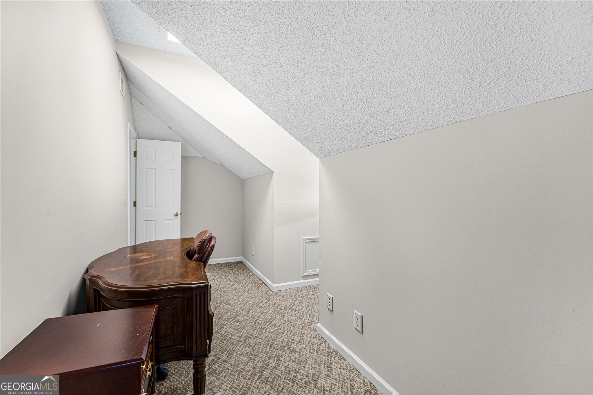 90 Whitlock Place Property Photo 30
