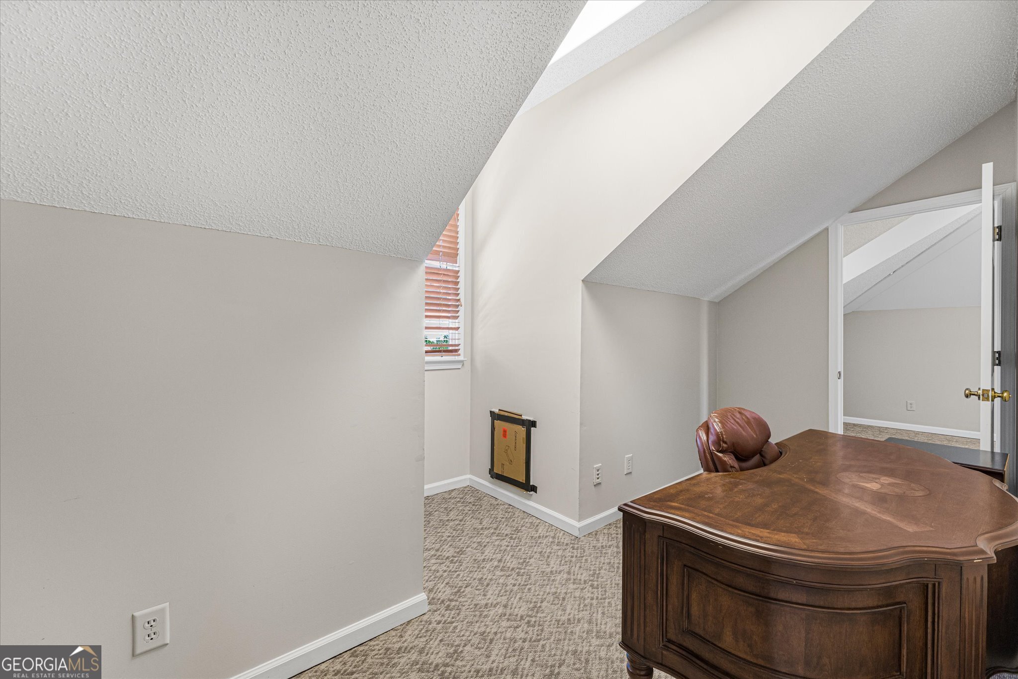 90 Whitlock Place Property Photo 31