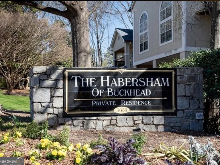 3655 Habersham Road NE # 303 Property Photo 1