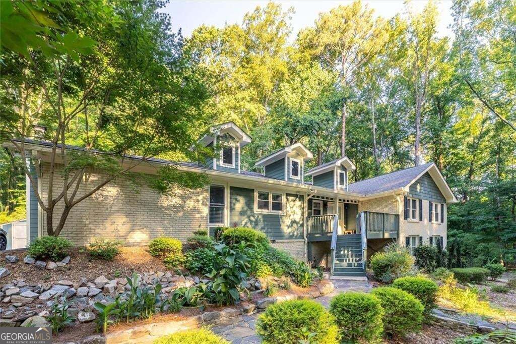 2210 Rosser Place Property Photo 1