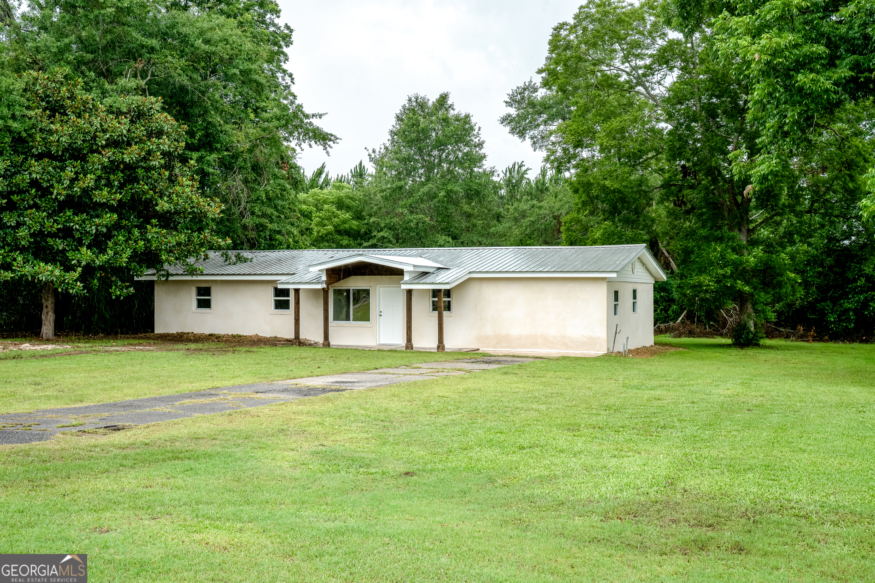 2057 Proctor Street Property Photo 2