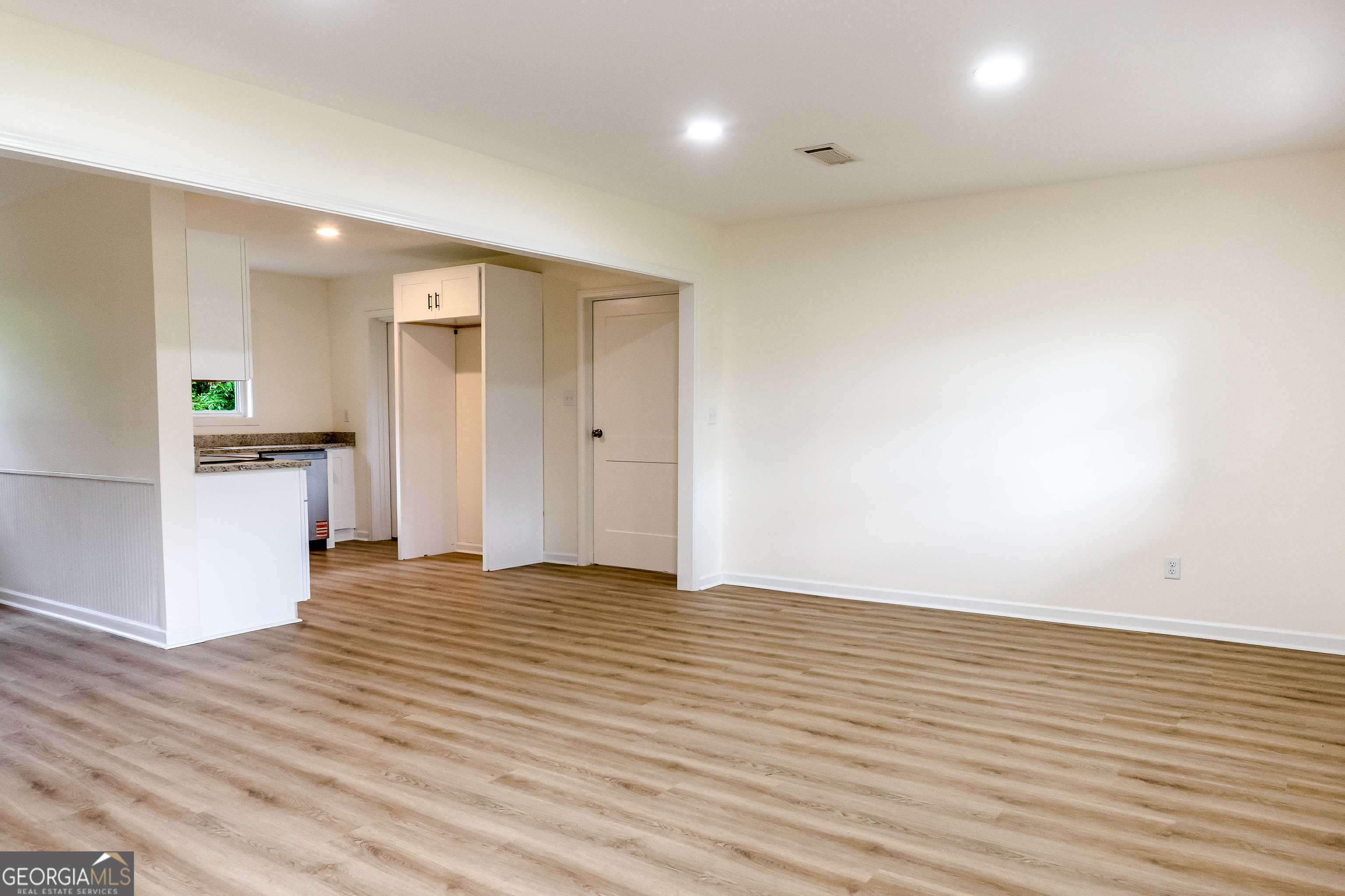 2057 Proctor Street Property Photo 10