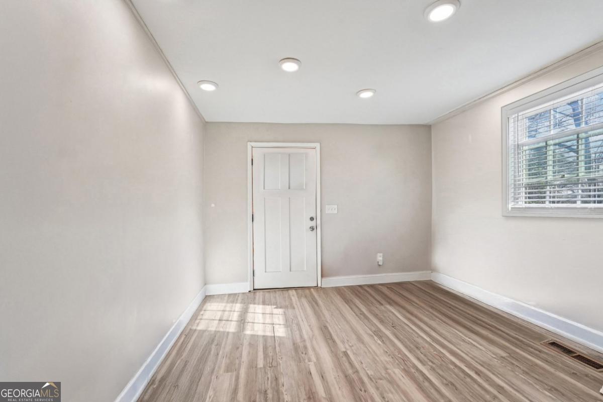 2065 Morehouse Drive Property Photo 3