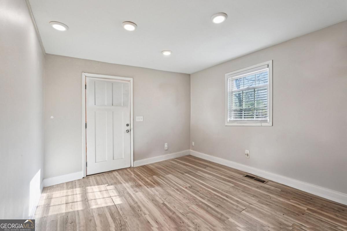 2065 Morehouse Drive Property Photo 4