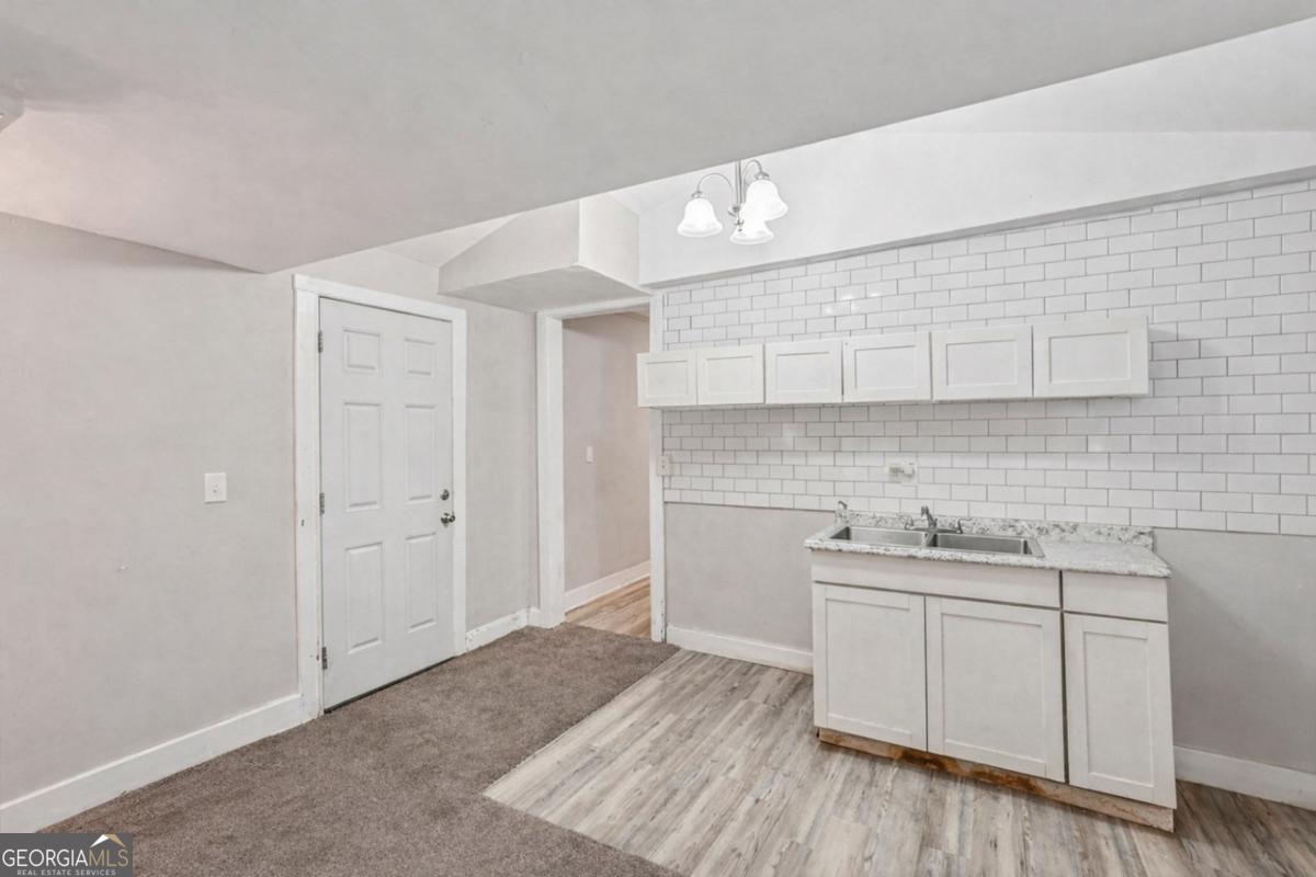 2065 Morehouse Drive Property Photo 6