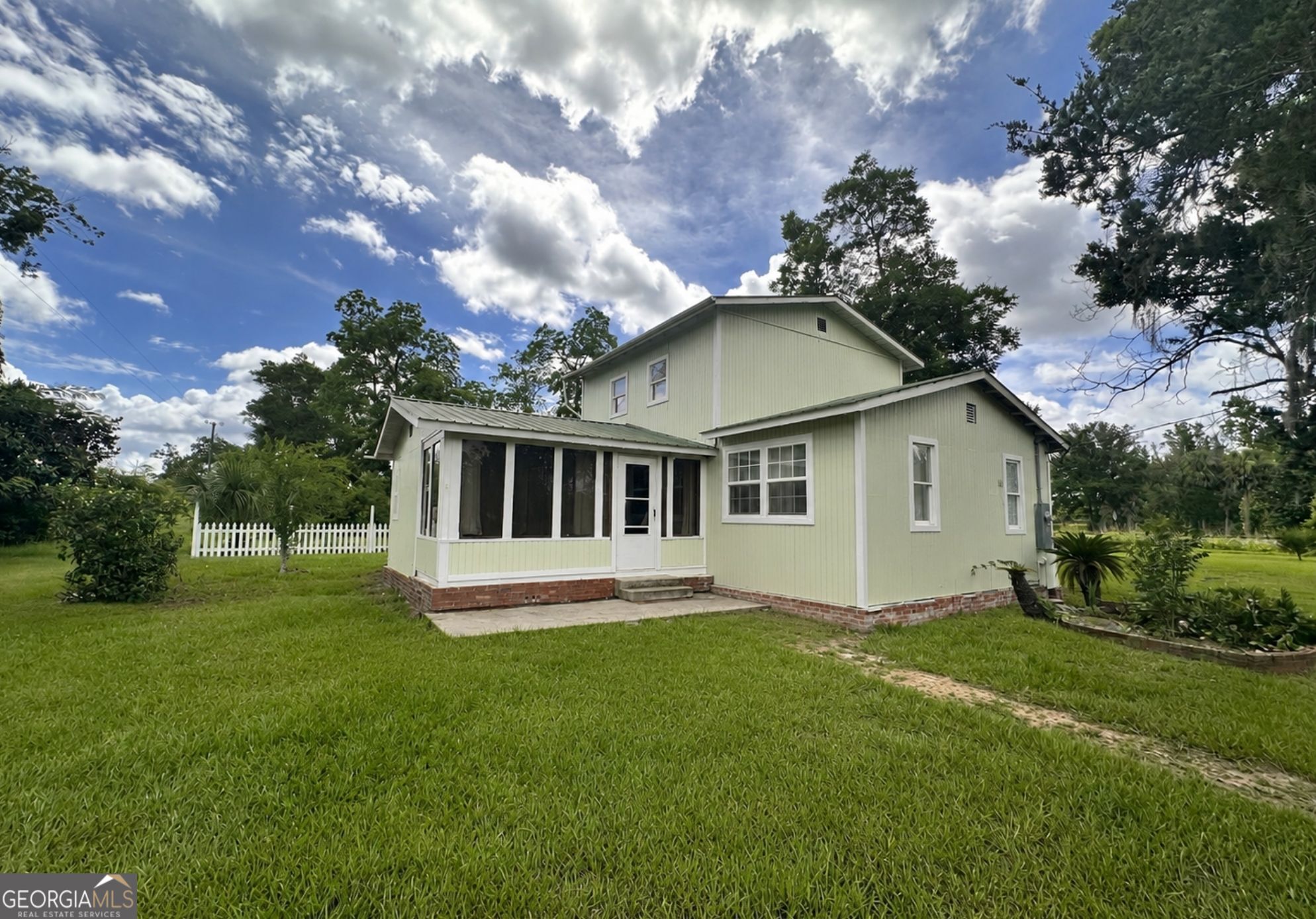6285 Pond Avenue Property Photo 1