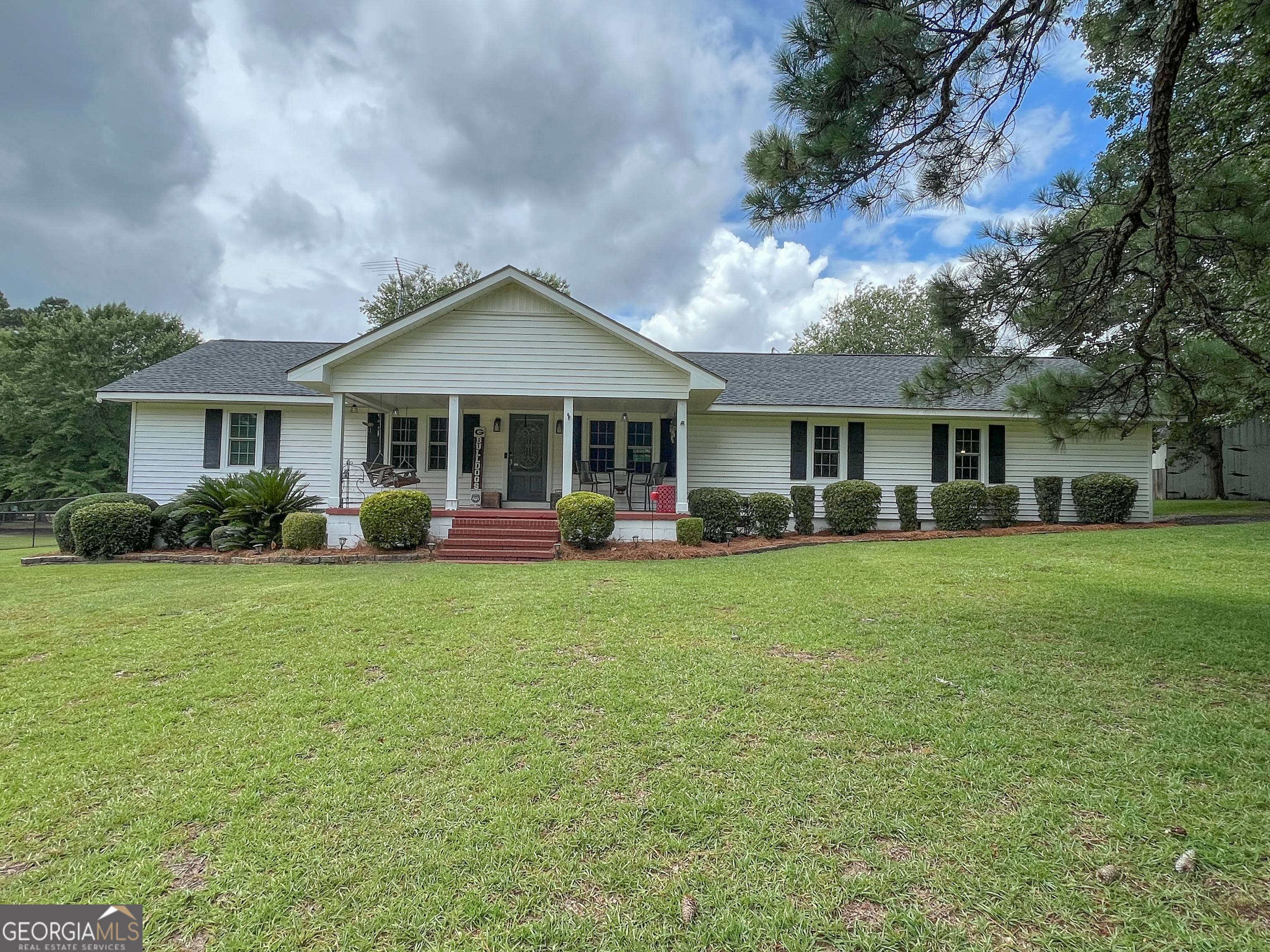 431 Strickland Road Property Photo 1