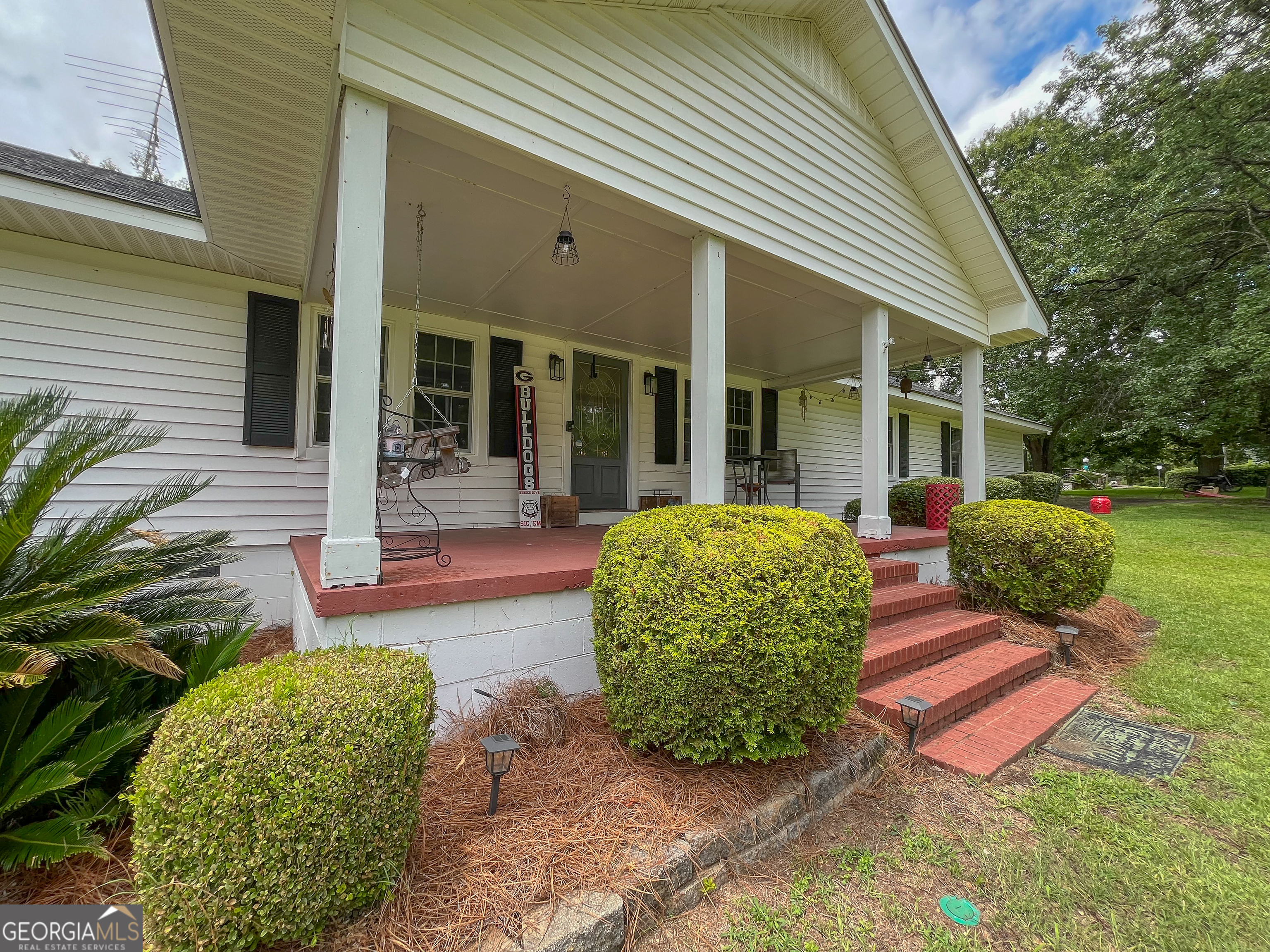 431 Strickland Road Property Photo 4