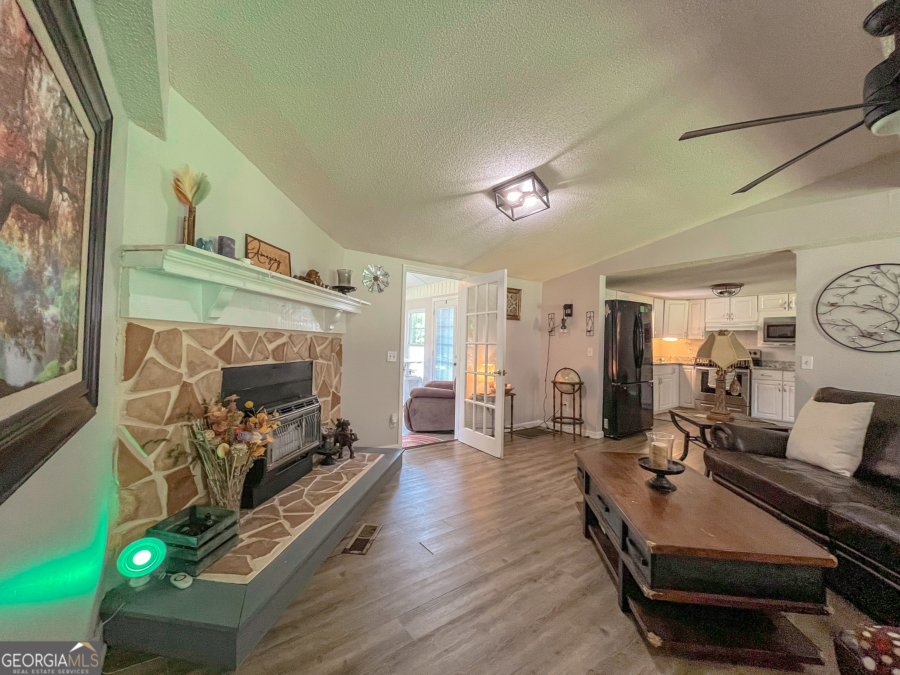 431 Strickland Road Property Photo 9