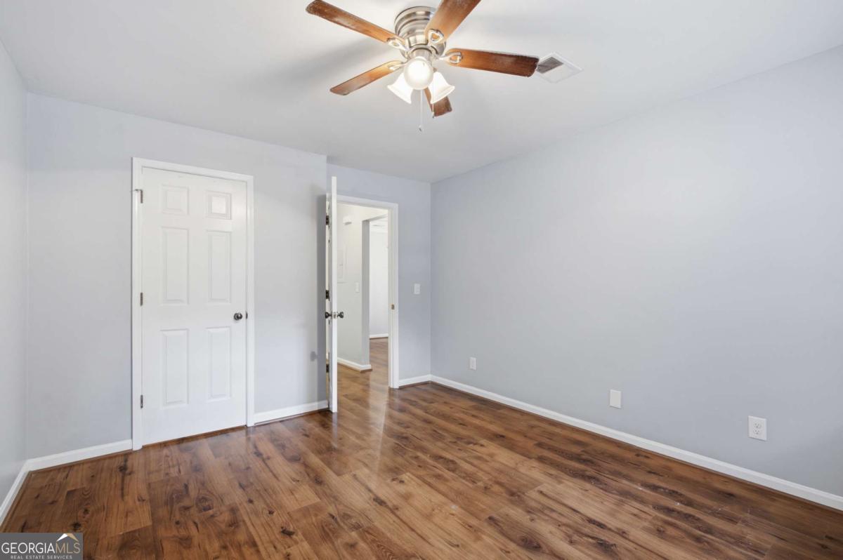 619 Barrington Hills Drive Property Photo 20