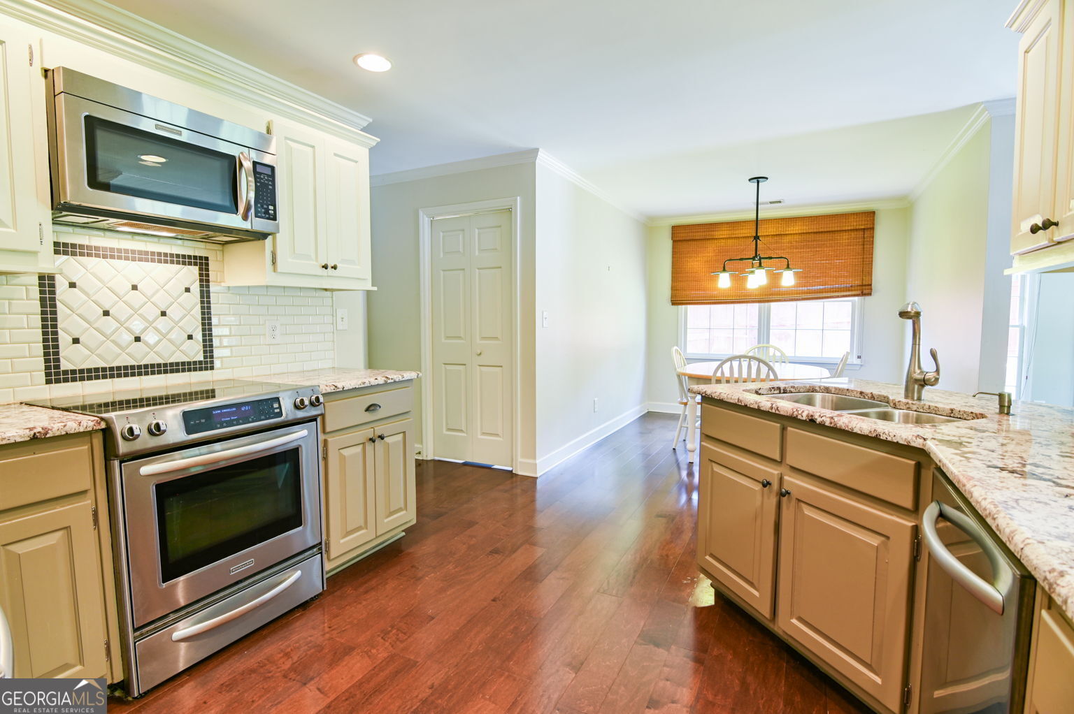 4840 Habersham Way Se Property Photo 17