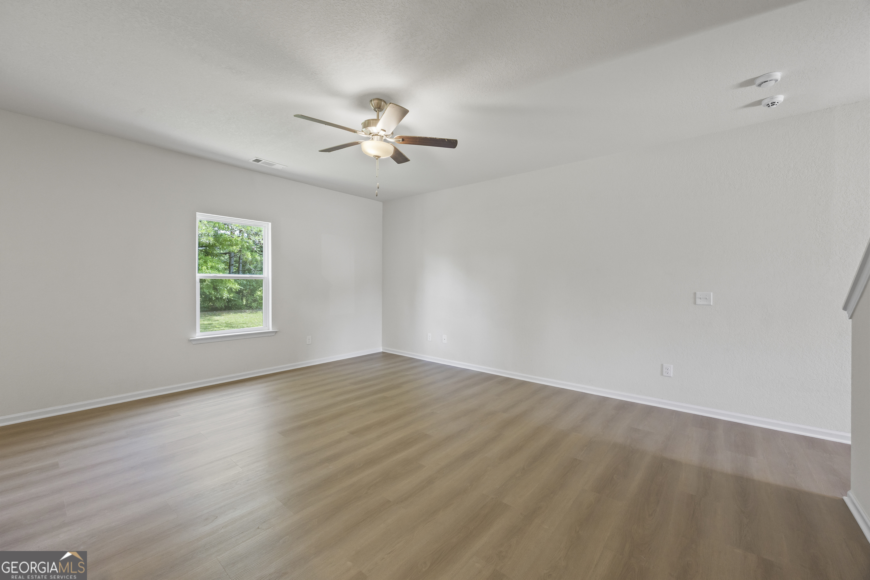 558 Meadows Farm Drive Property Photo 13
