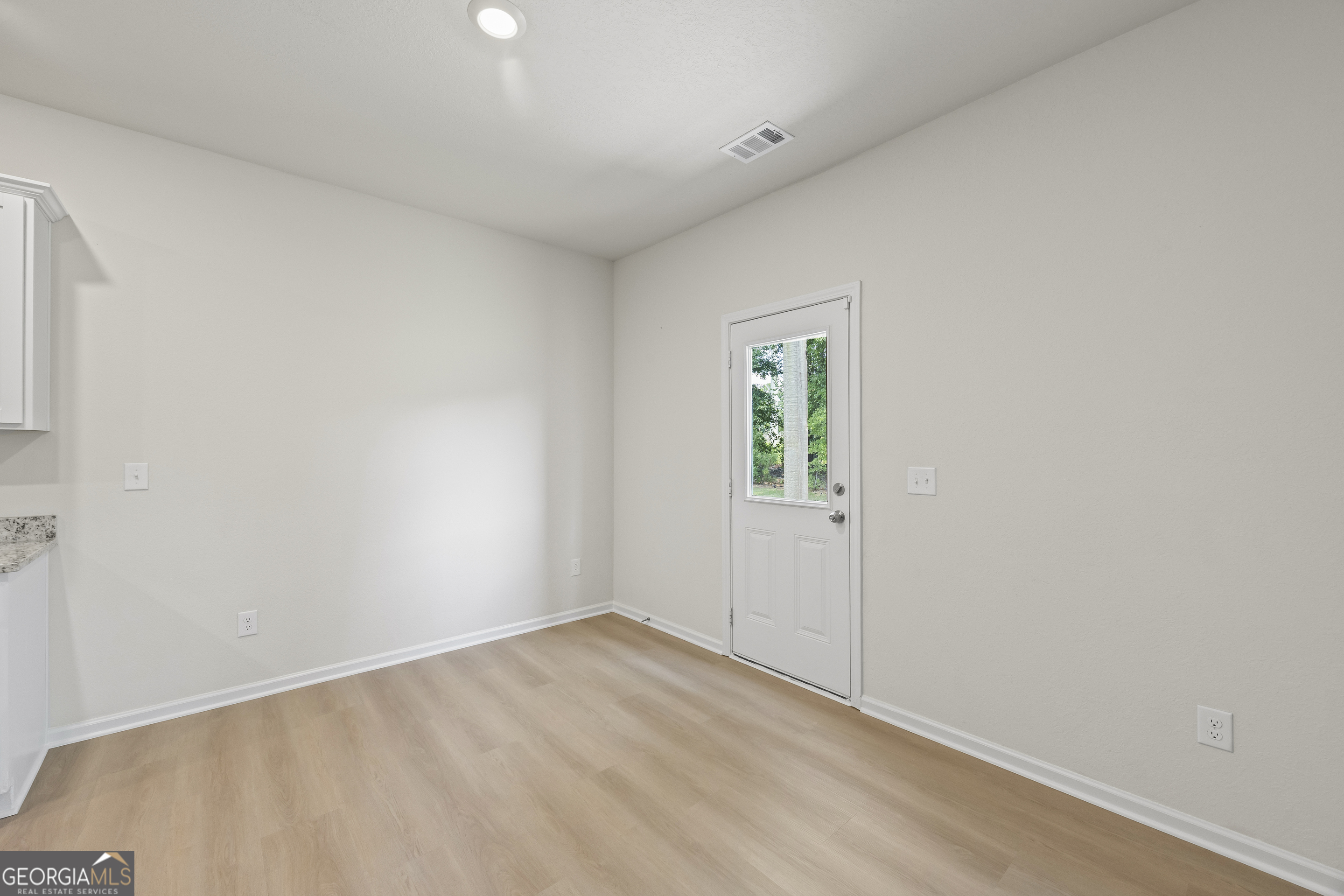 558 Meadows Farm Drive Property Photo 14