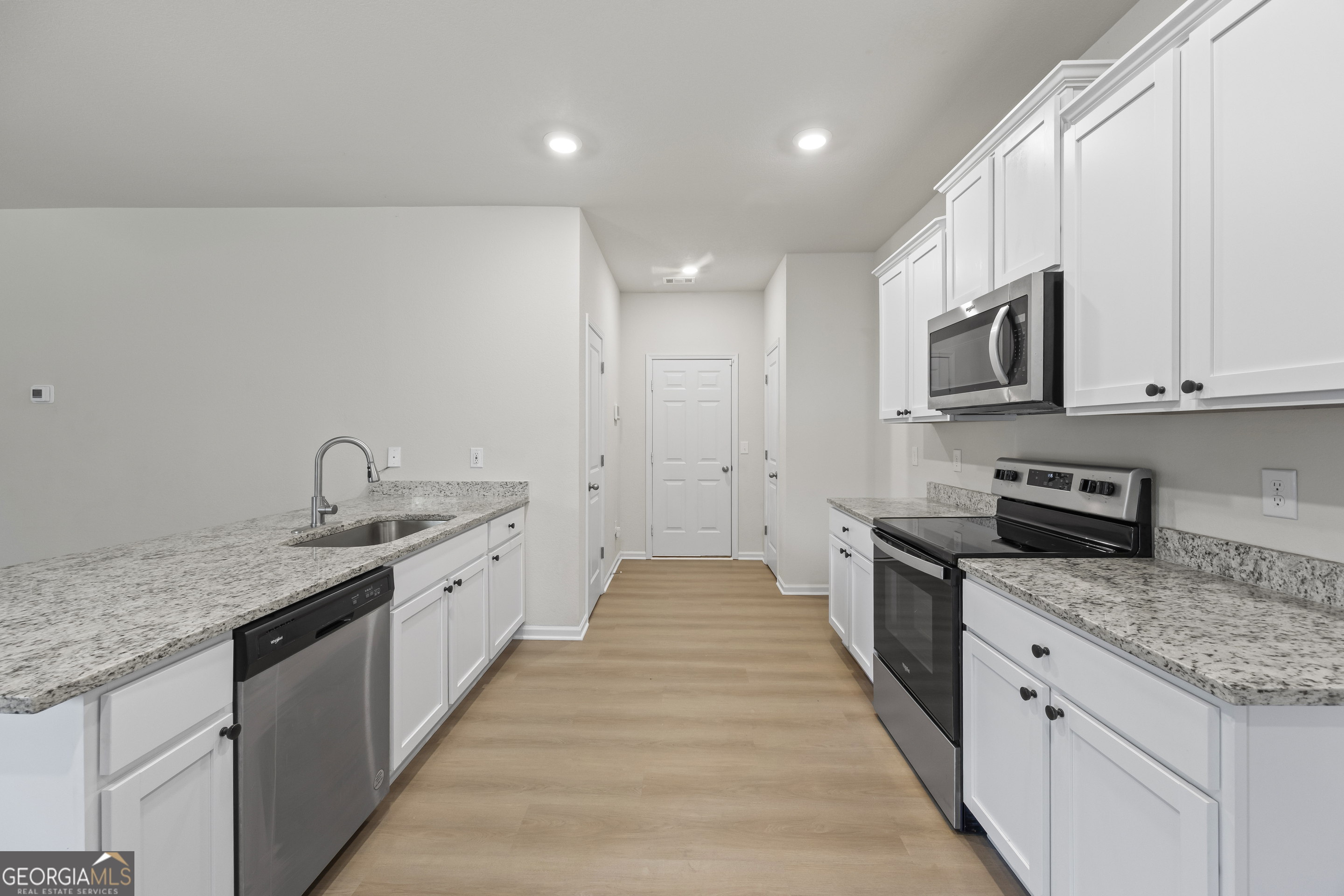 558 Meadows Farm Drive Property Photo 16