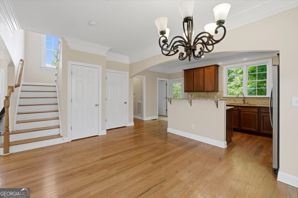 728 Markhams Drive Property Photo 8
