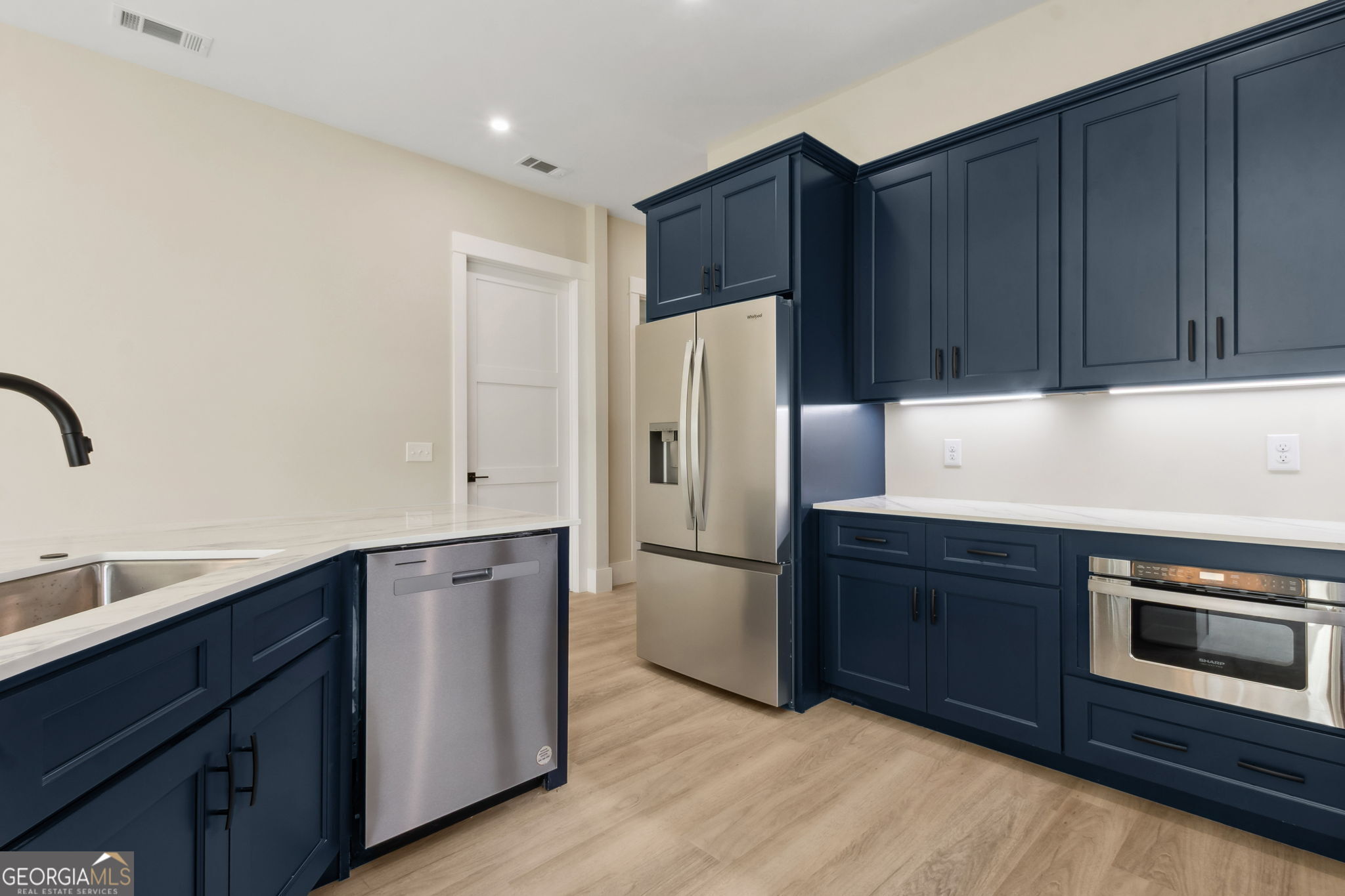 206 Holm Place Property Photo 8