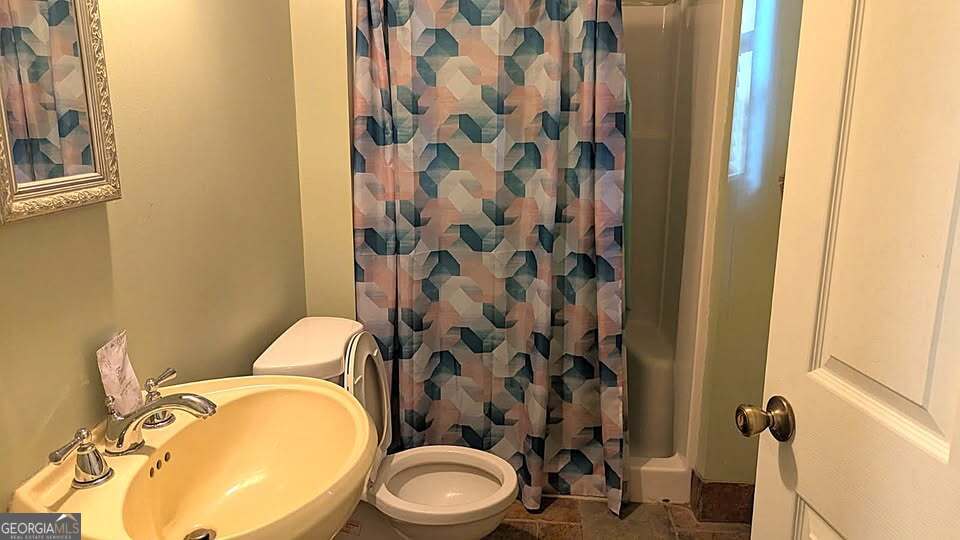 774 Boulevard Property Photo 6