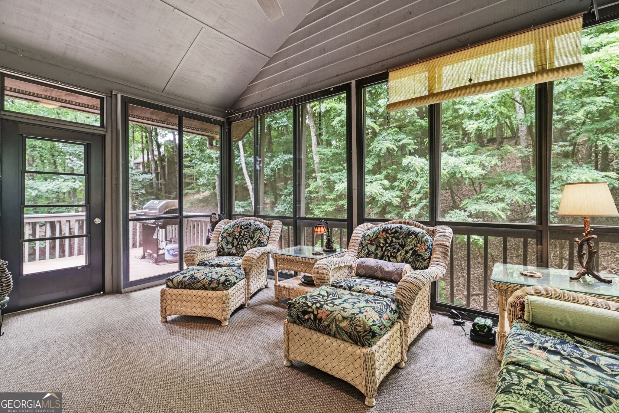 52 Swallow Point Property Photo 4