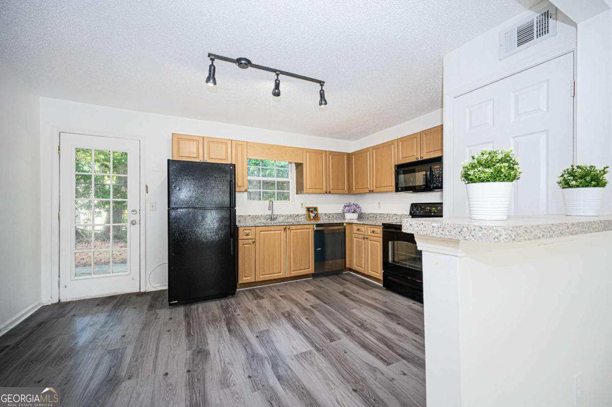 3665 Chestnut Drive # F2 Property Photo 9