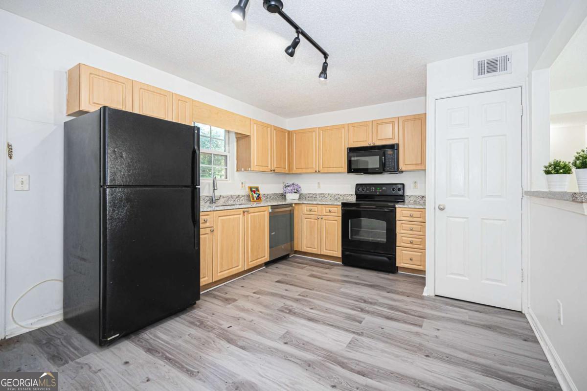 3665 Chestnut Drive # F2 Property Photo 10