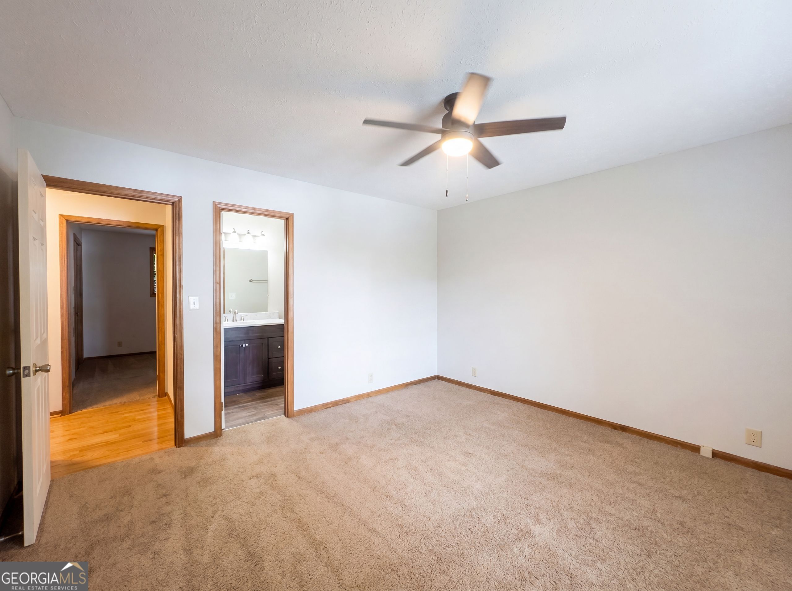 120 Bay Court Property Photo 4