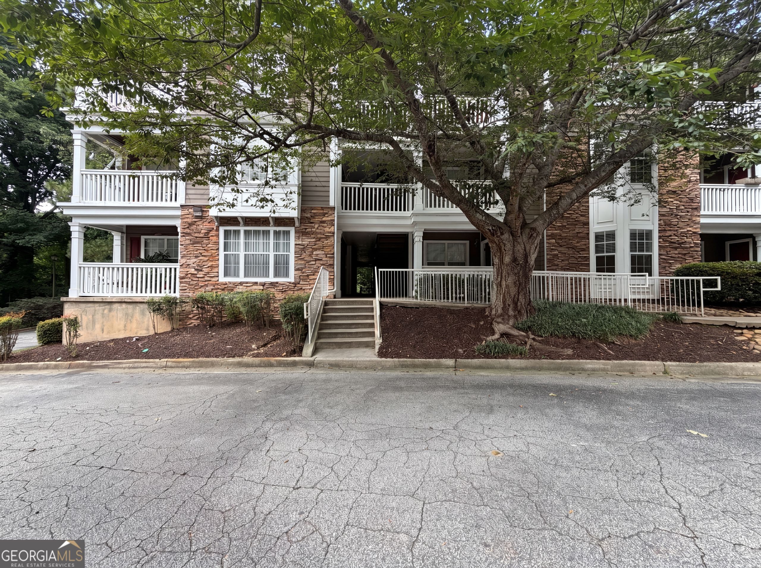 131 Bentley Place Property Photo 1