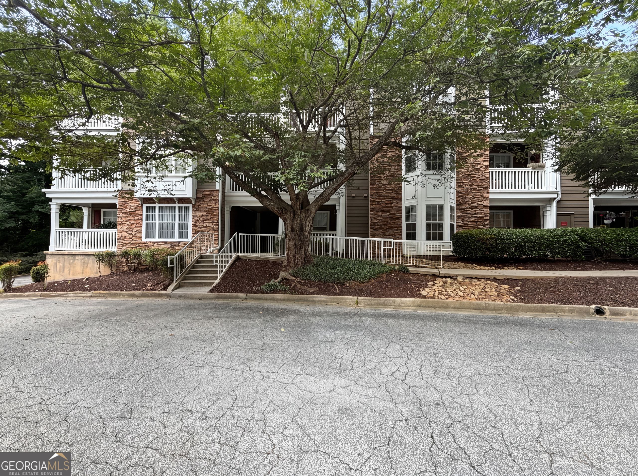 131 Bentley Place Property Photo 17