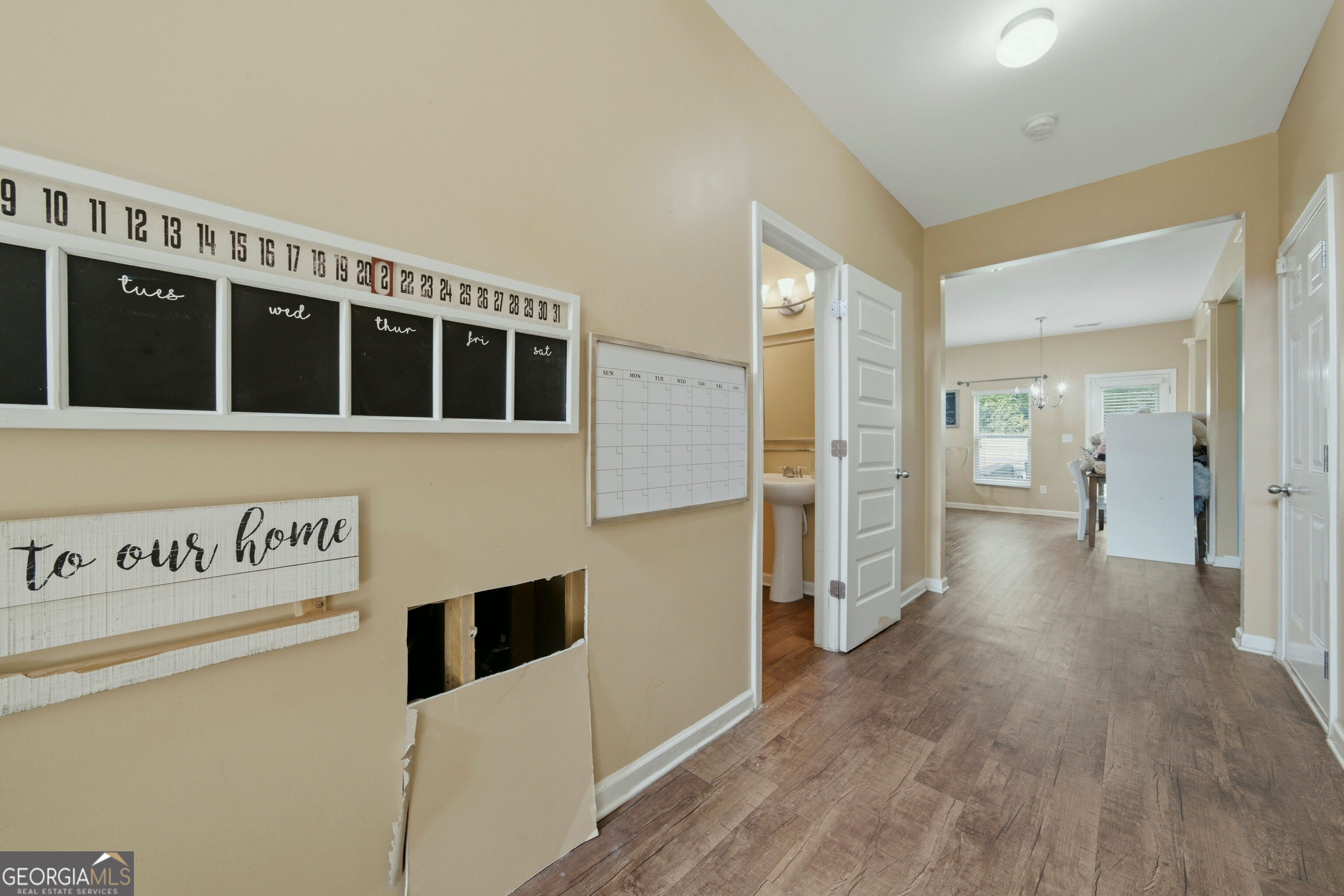 8419 Hillspire Drive Property Photo 6