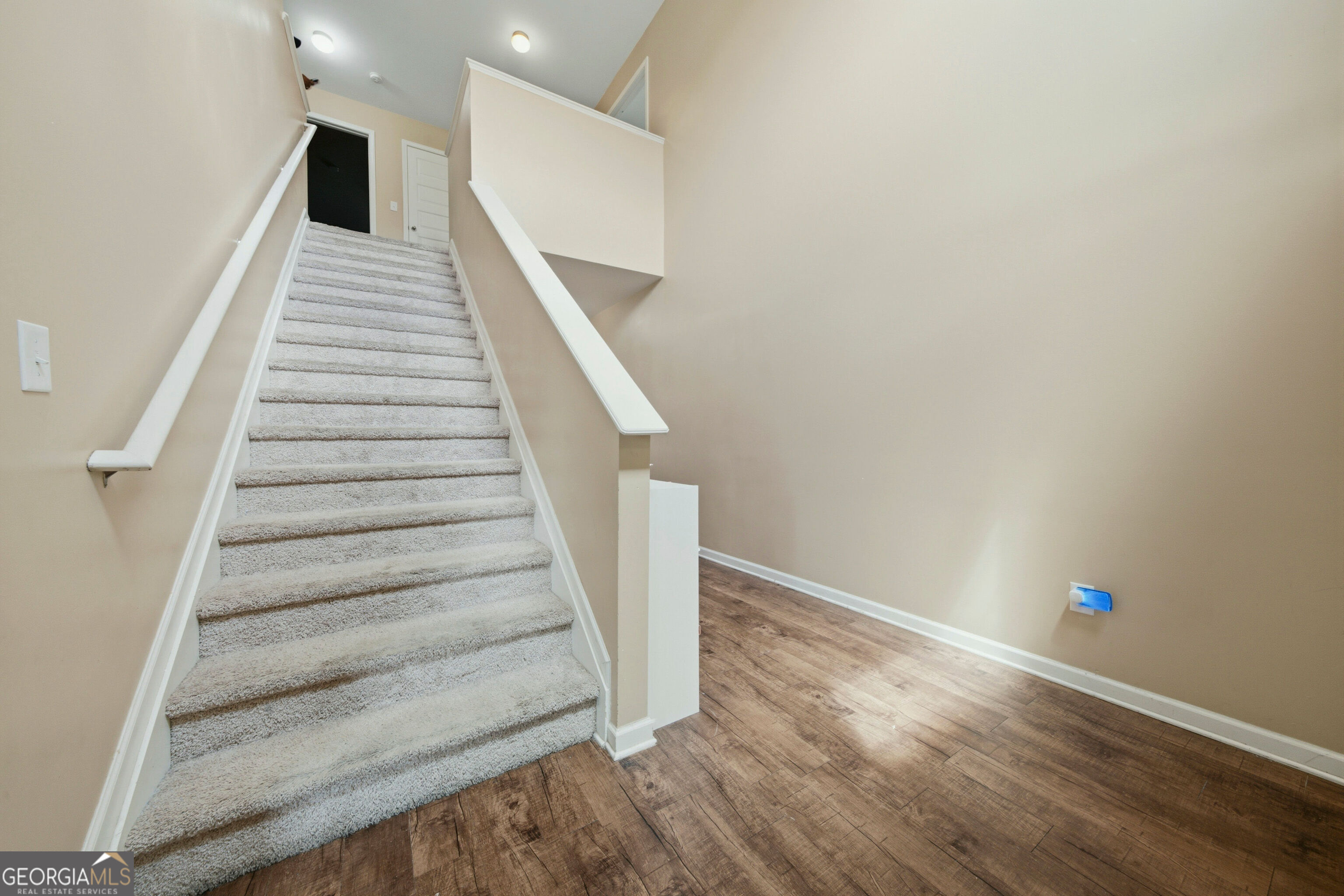 8419 Hillspire Drive Property Photo 15