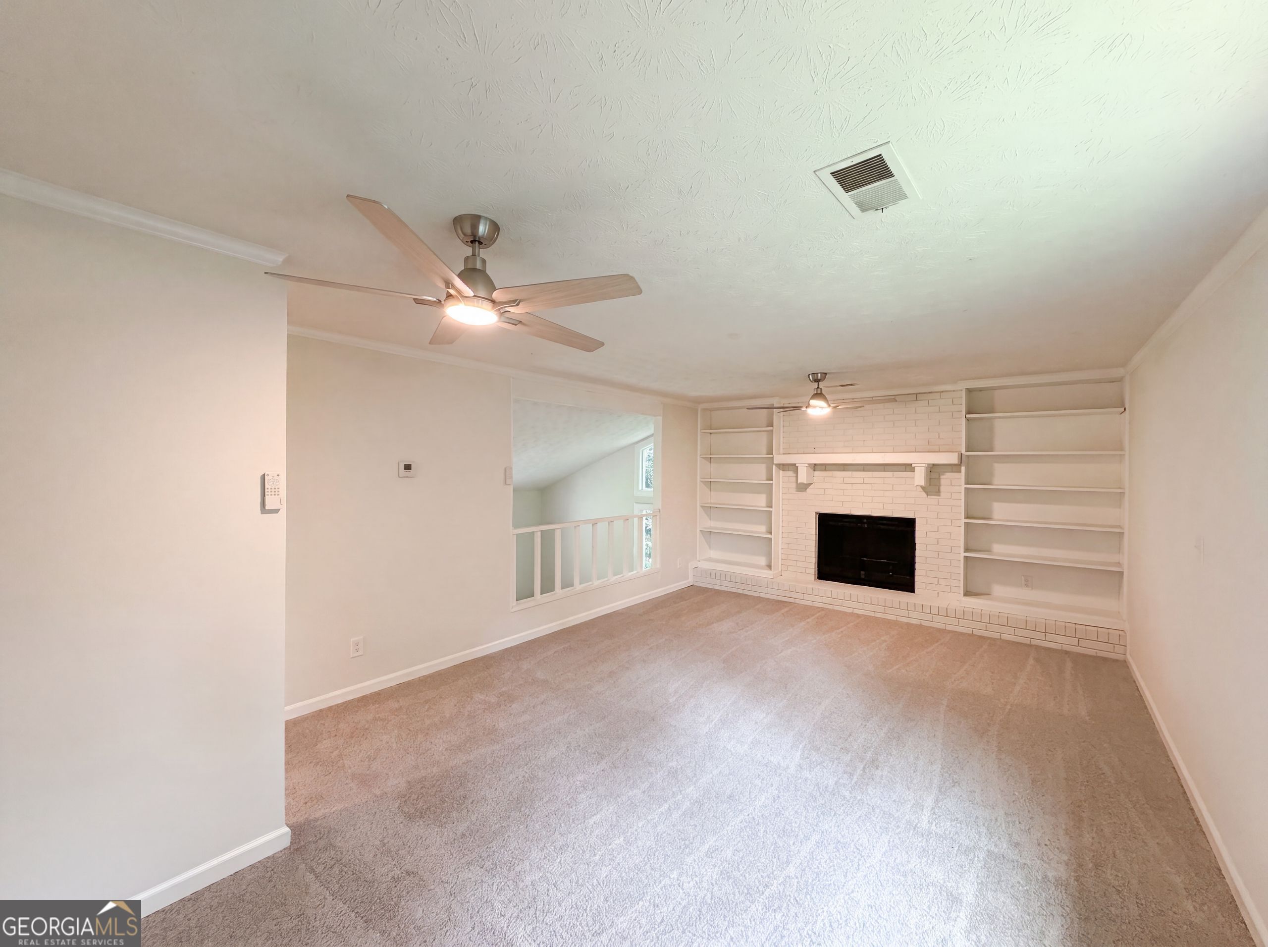6486 Lynndale Lane Property Photo 3