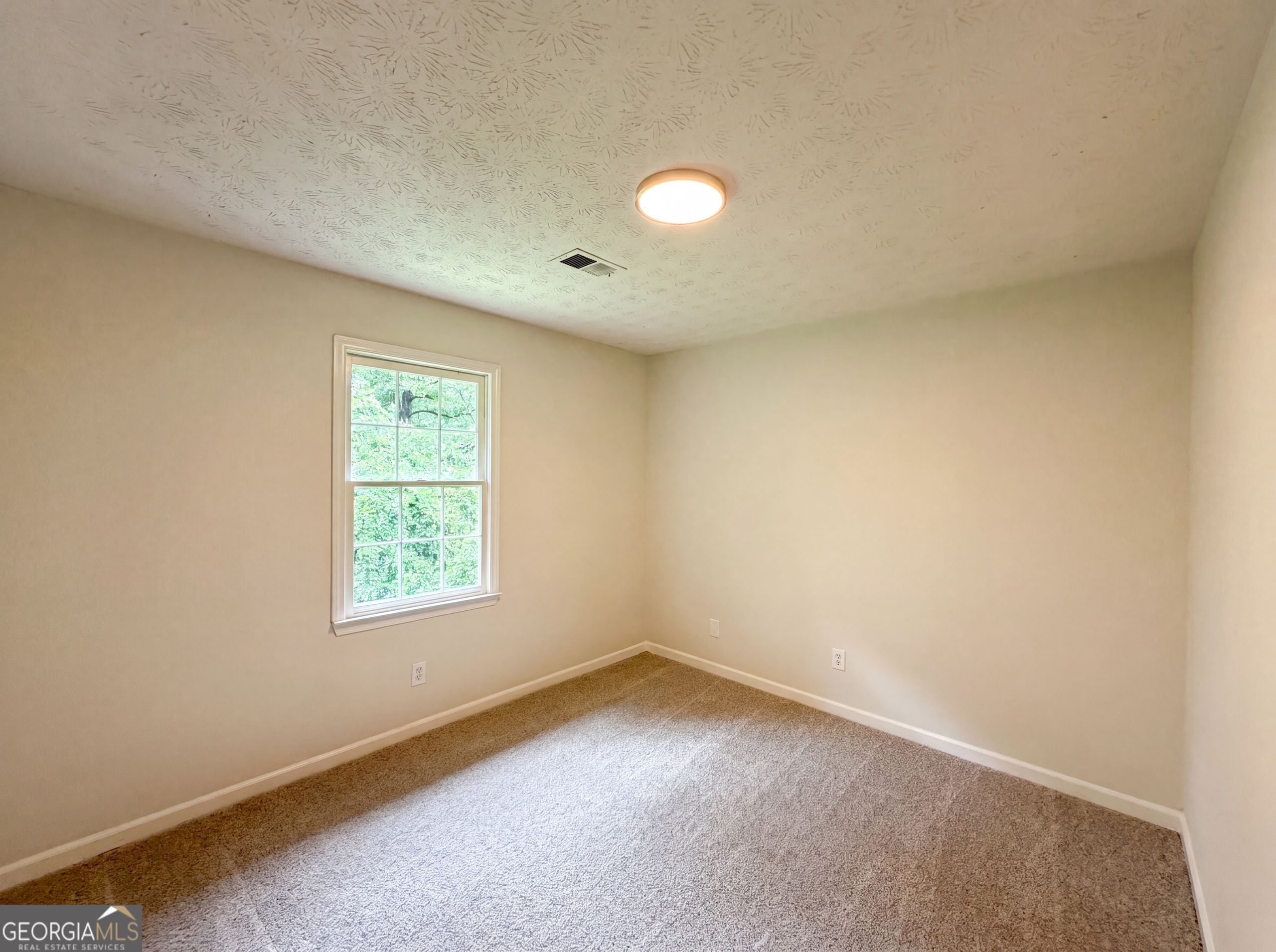6486 Lynndale Lane Property Photo 14