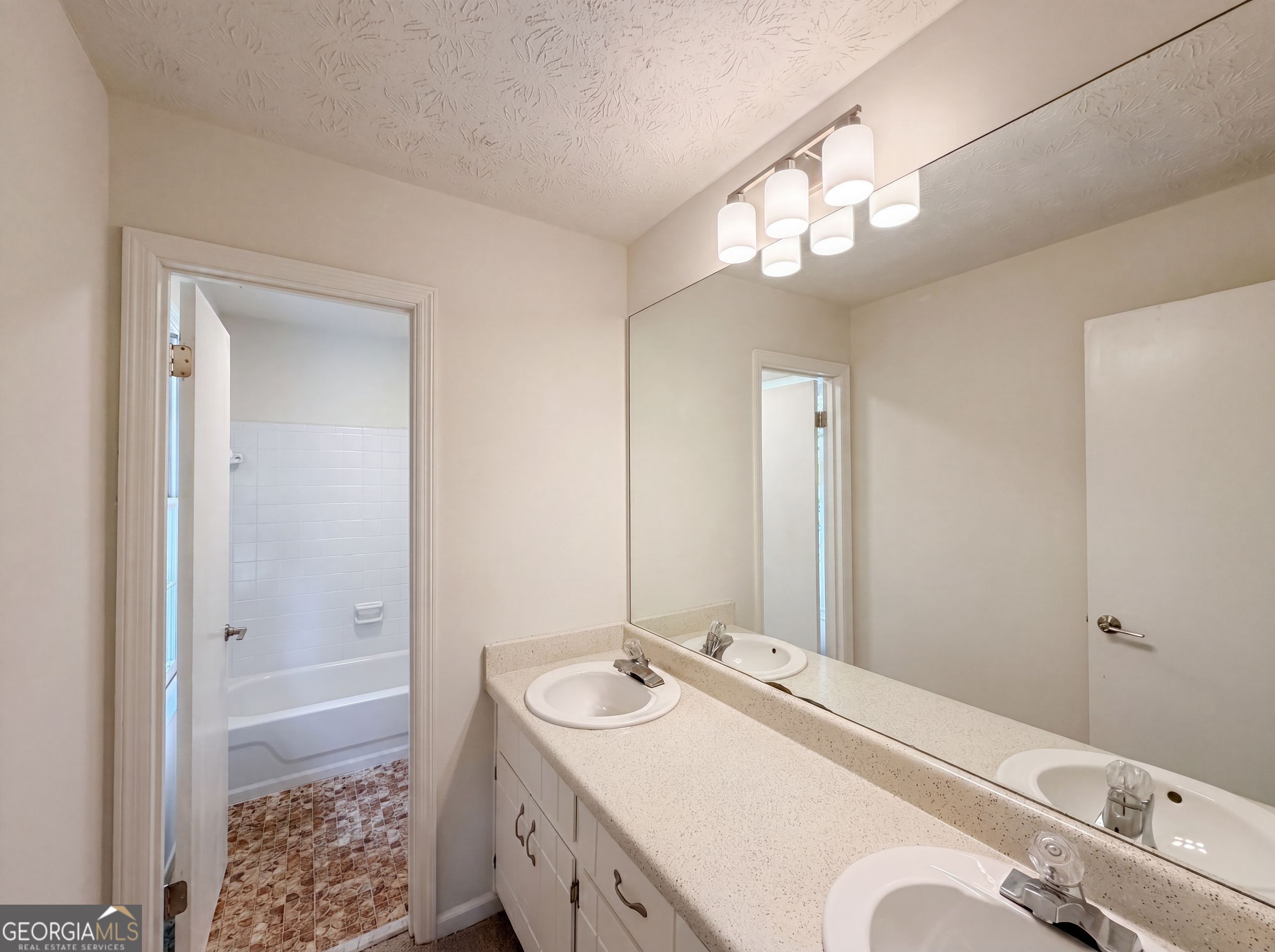 6486 Lynndale Lane Property Photo 17