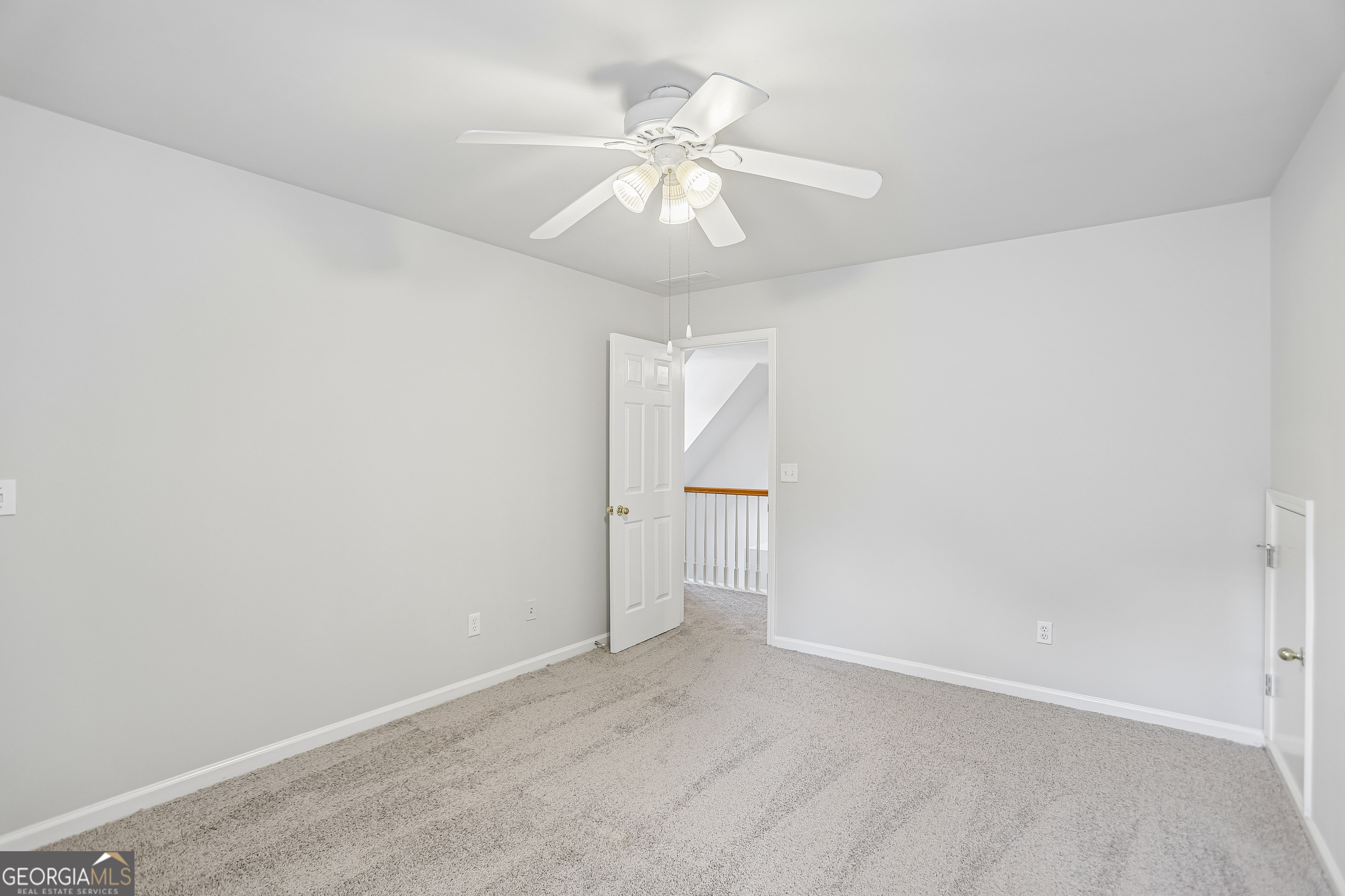 199 Pine Crescent Property Photo 18