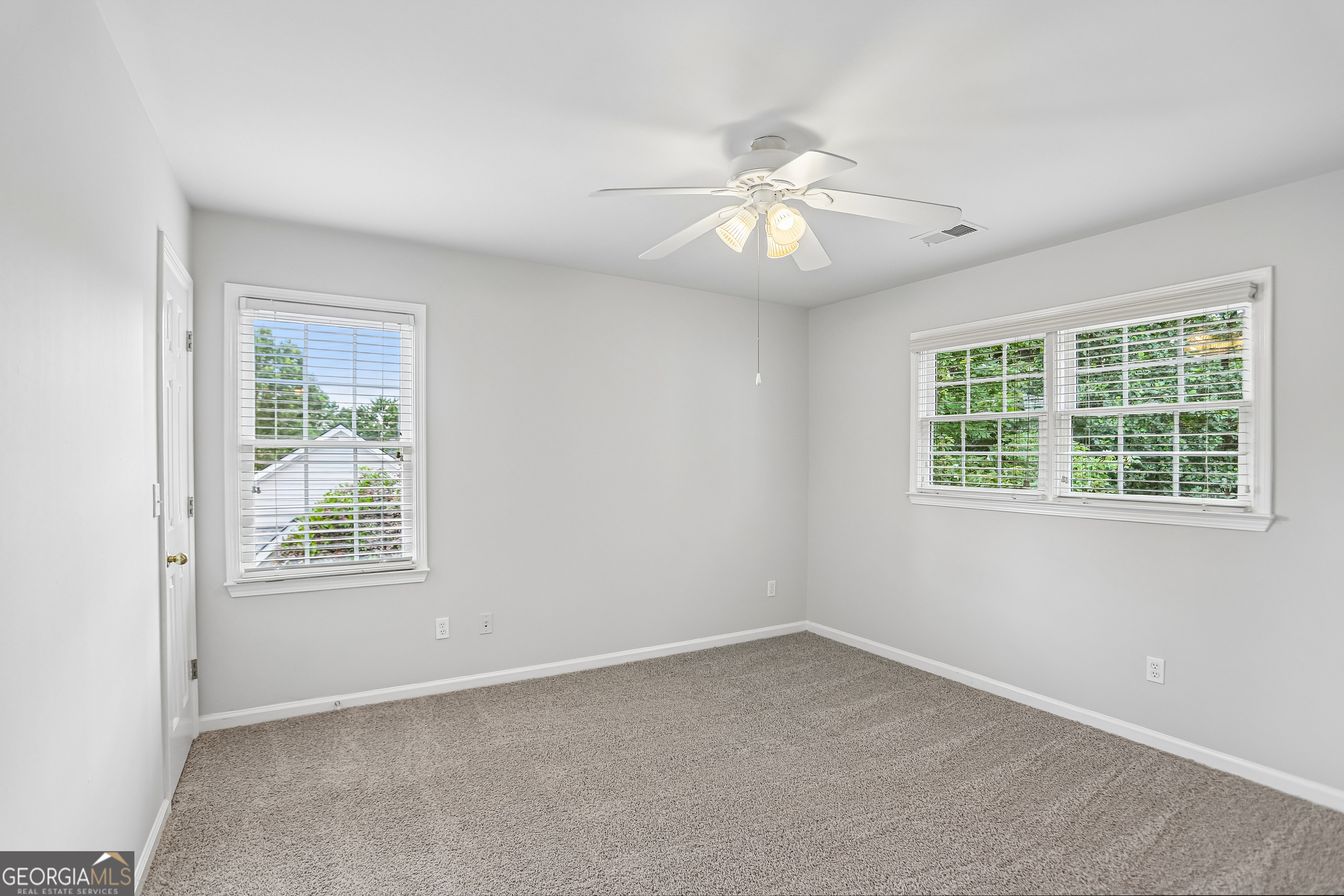 199 Pine Crescent Property Photo 31