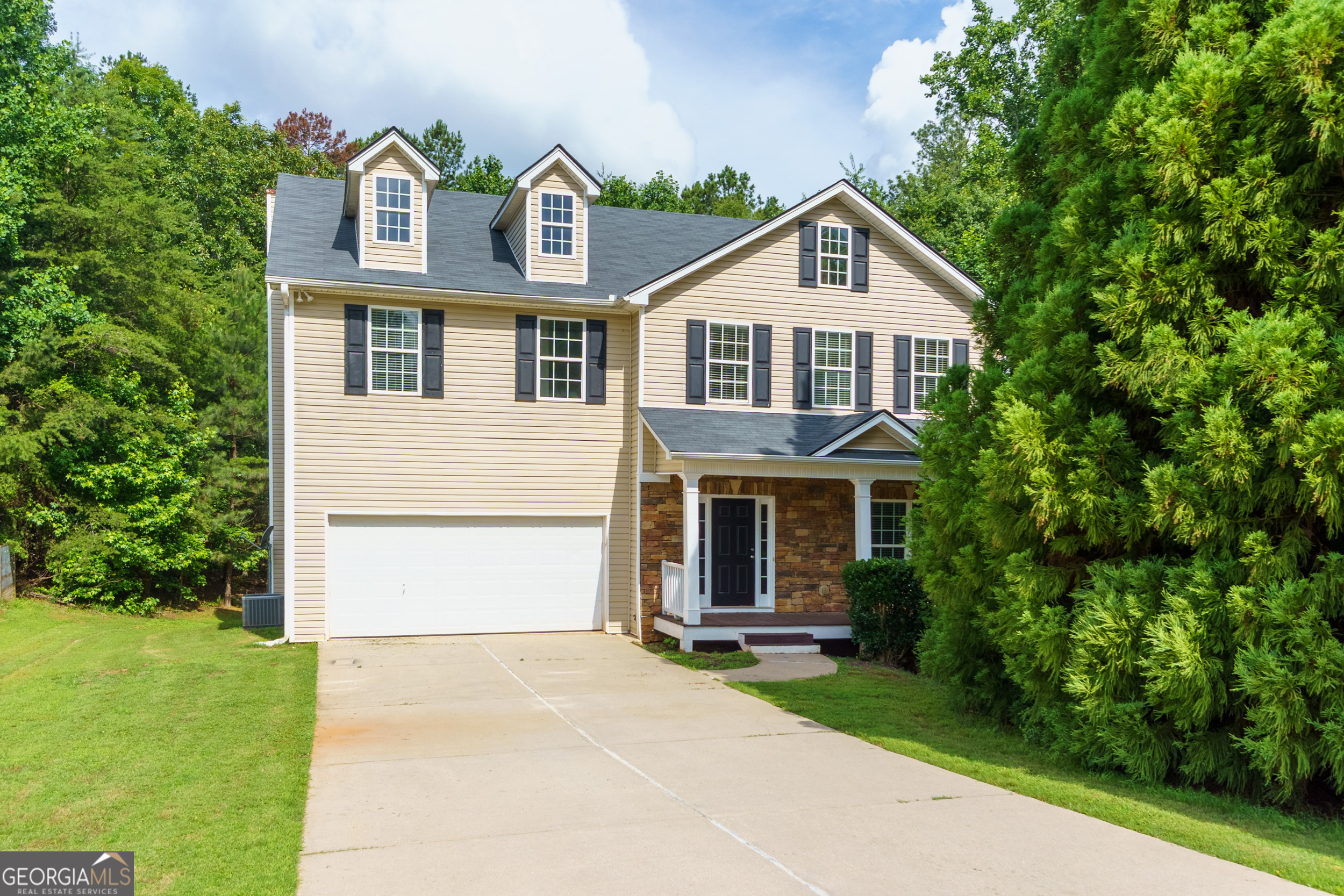 9015 Montclair Hills Drive Property Photo 1