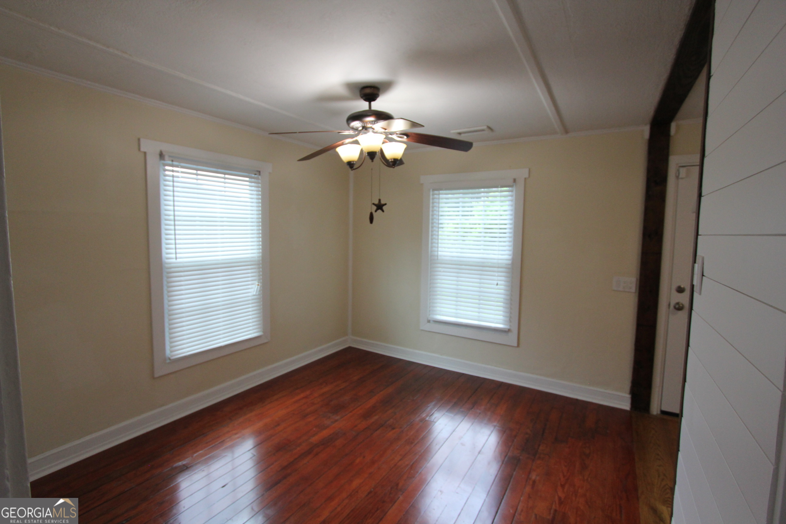 800 Mcarthur Boulevard Property Photo 4
