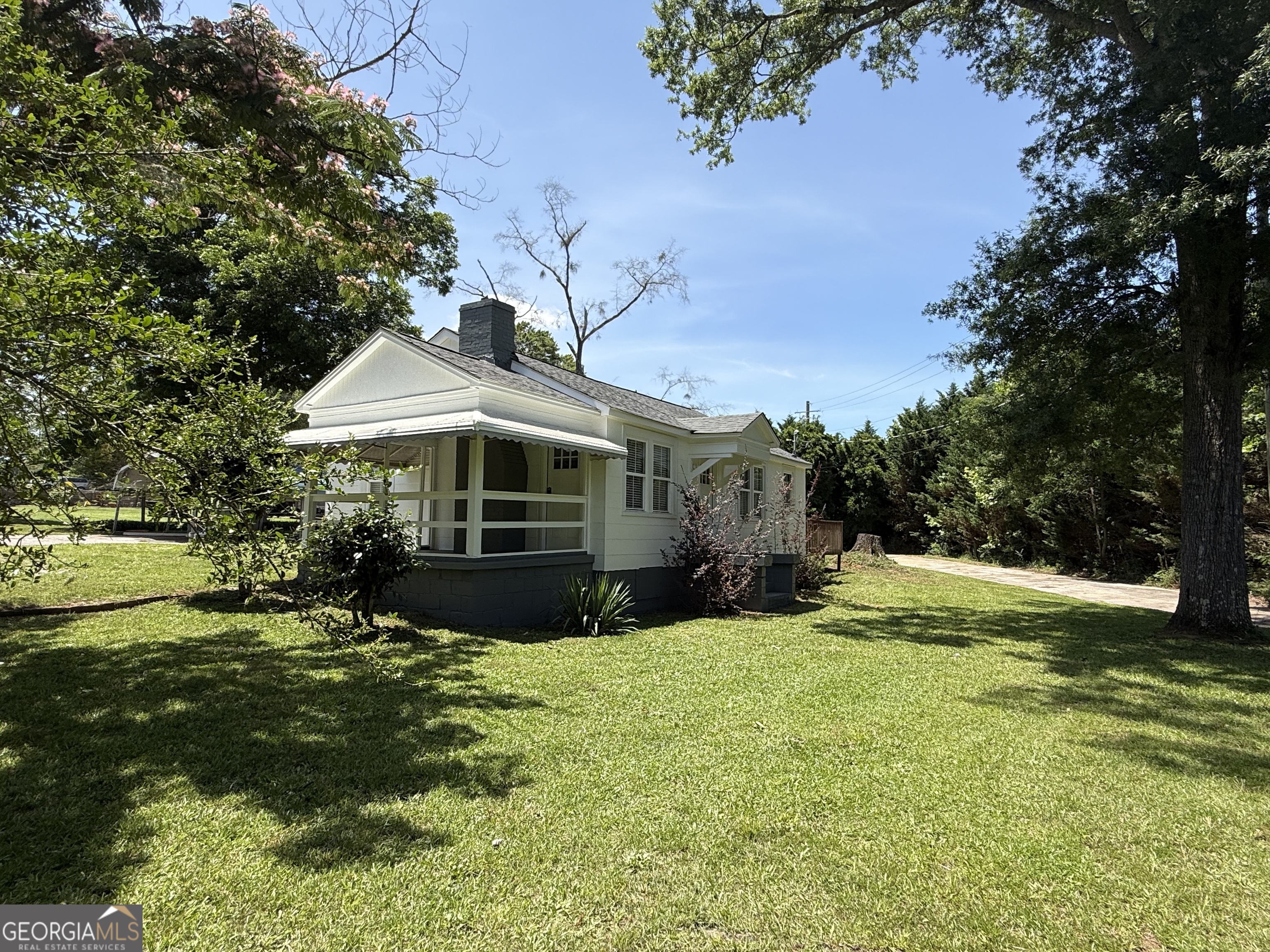 1511 W Poplar Street Property Photo 10